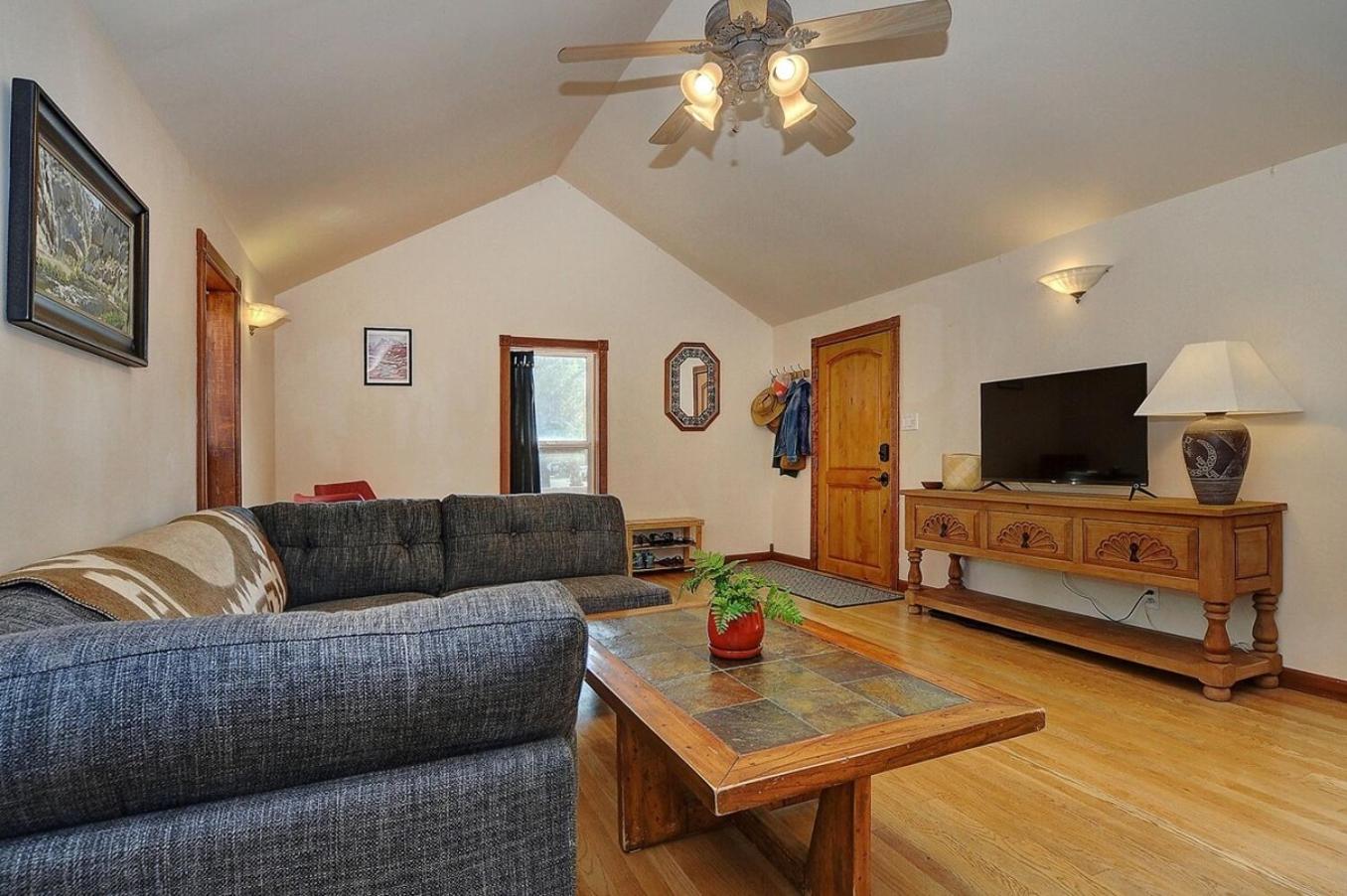 Salida Retreat House - courtyard hot tub STR#753 view 4