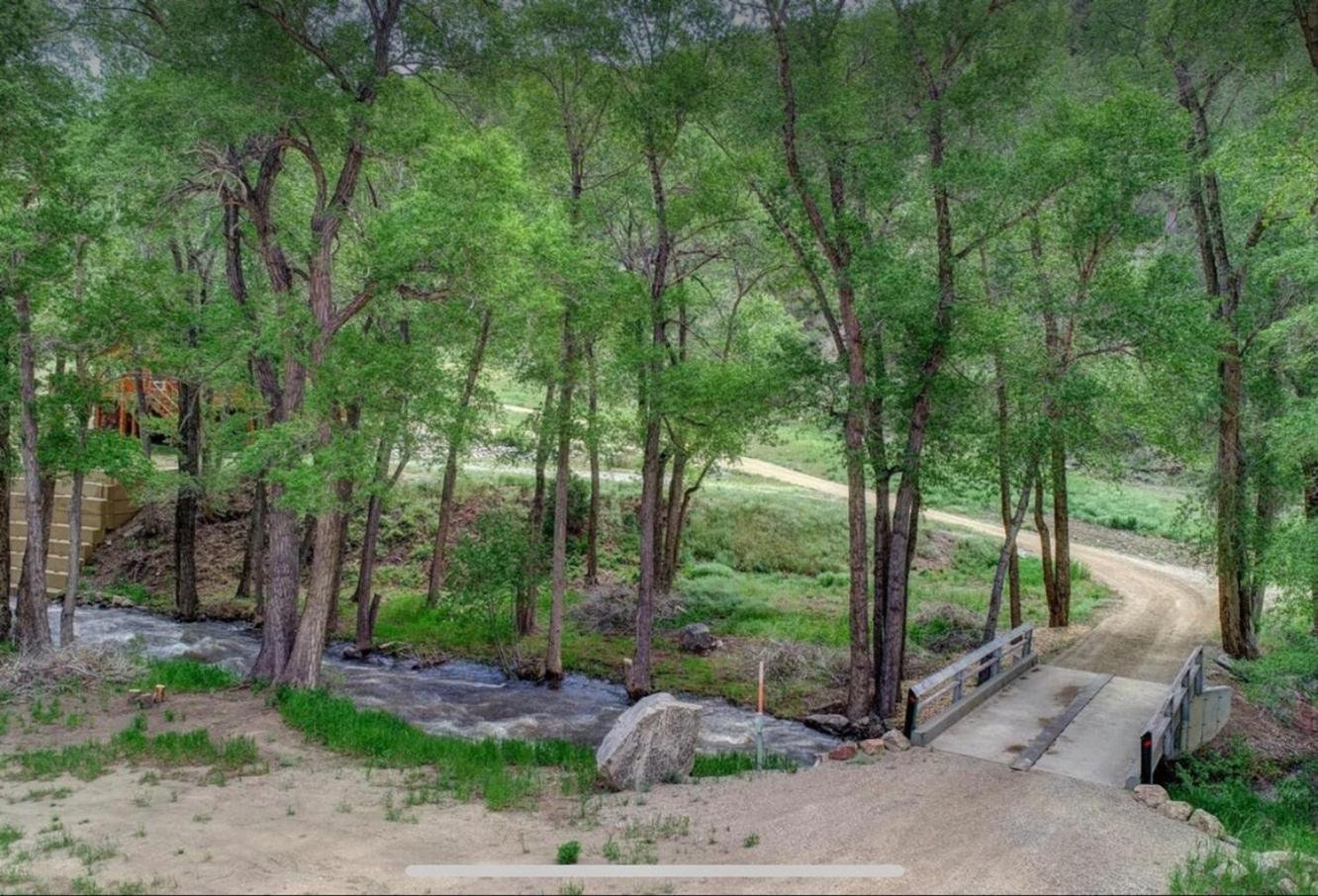 Poncha Creek Mountain Lodge, Near Monarch Mtn