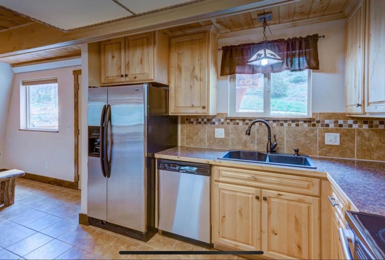 Poncha Creek Mountain Lodge, Near Monarch Mtn