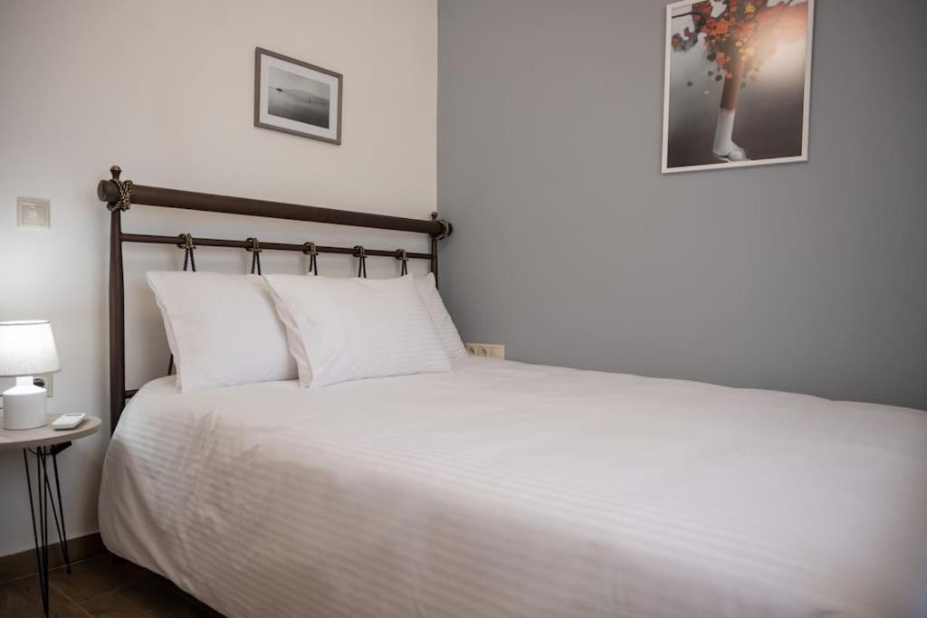 Erato Cosy Apartment by Home SH view 3