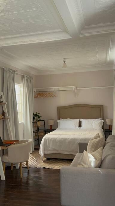 The Afrikaya Home