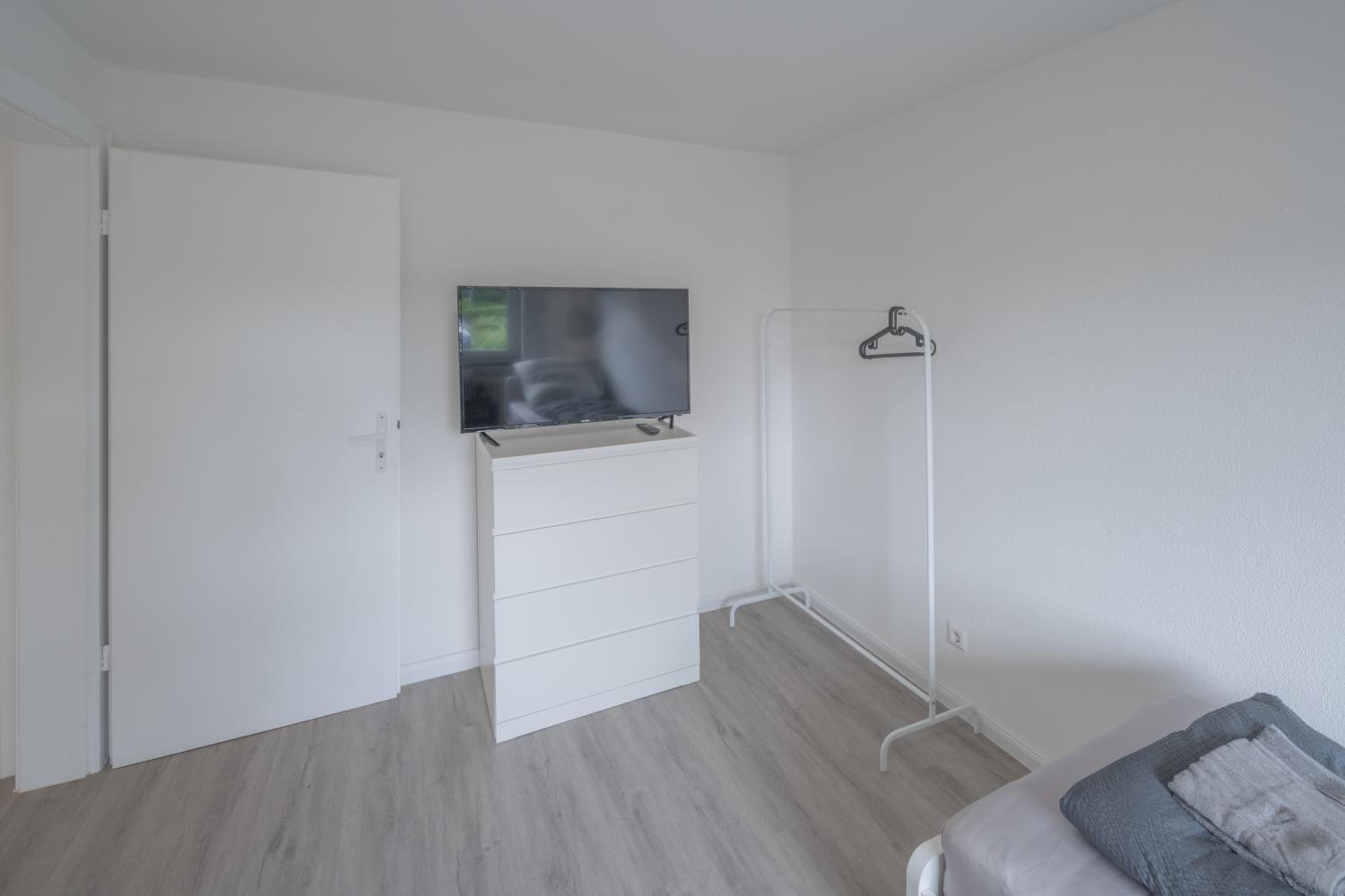 WORK&SLEEP Moderne Apartments in Villingen Schwenningen - Einzelbetten, TV, Bettwäsche & Handtücher, WLAN