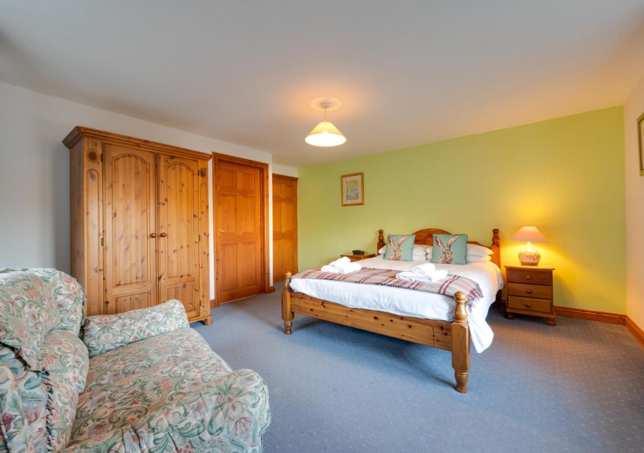 4 Bed in Slapton oc-bc2186