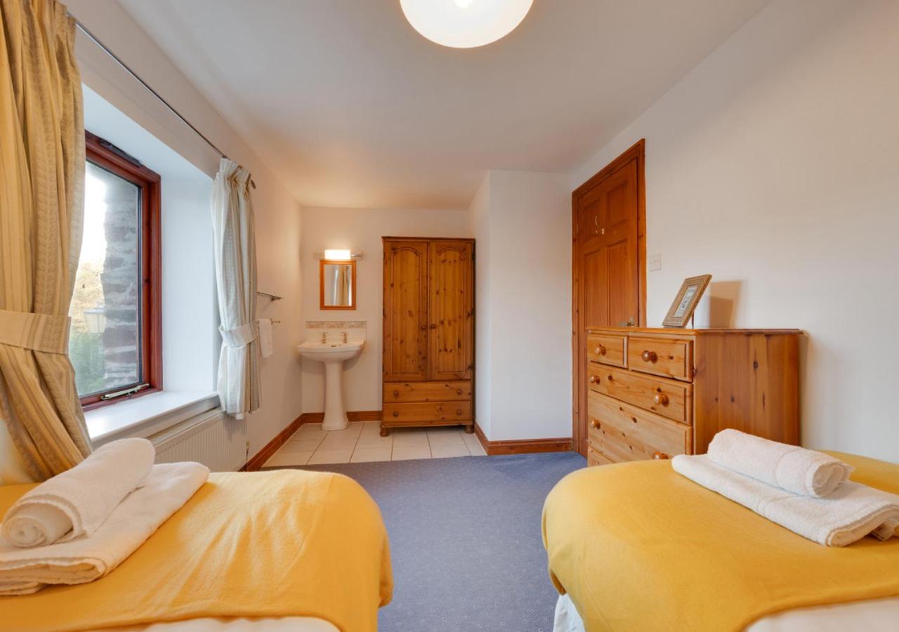 4 Bed in Slapton oc-bc2186
