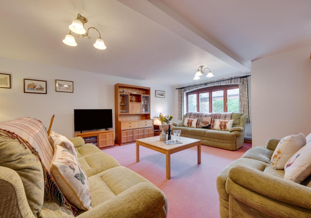 4 Bed in Slapton oc-bc2186