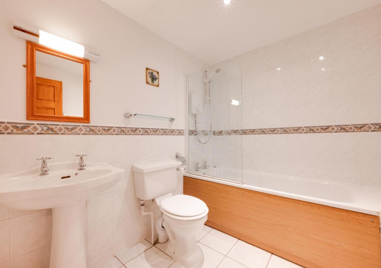 4 Bed in Slapton oc-bc2186