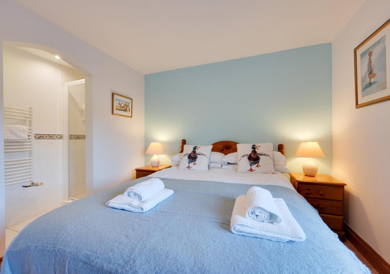 4 Bed in Slapton oc-bc2186