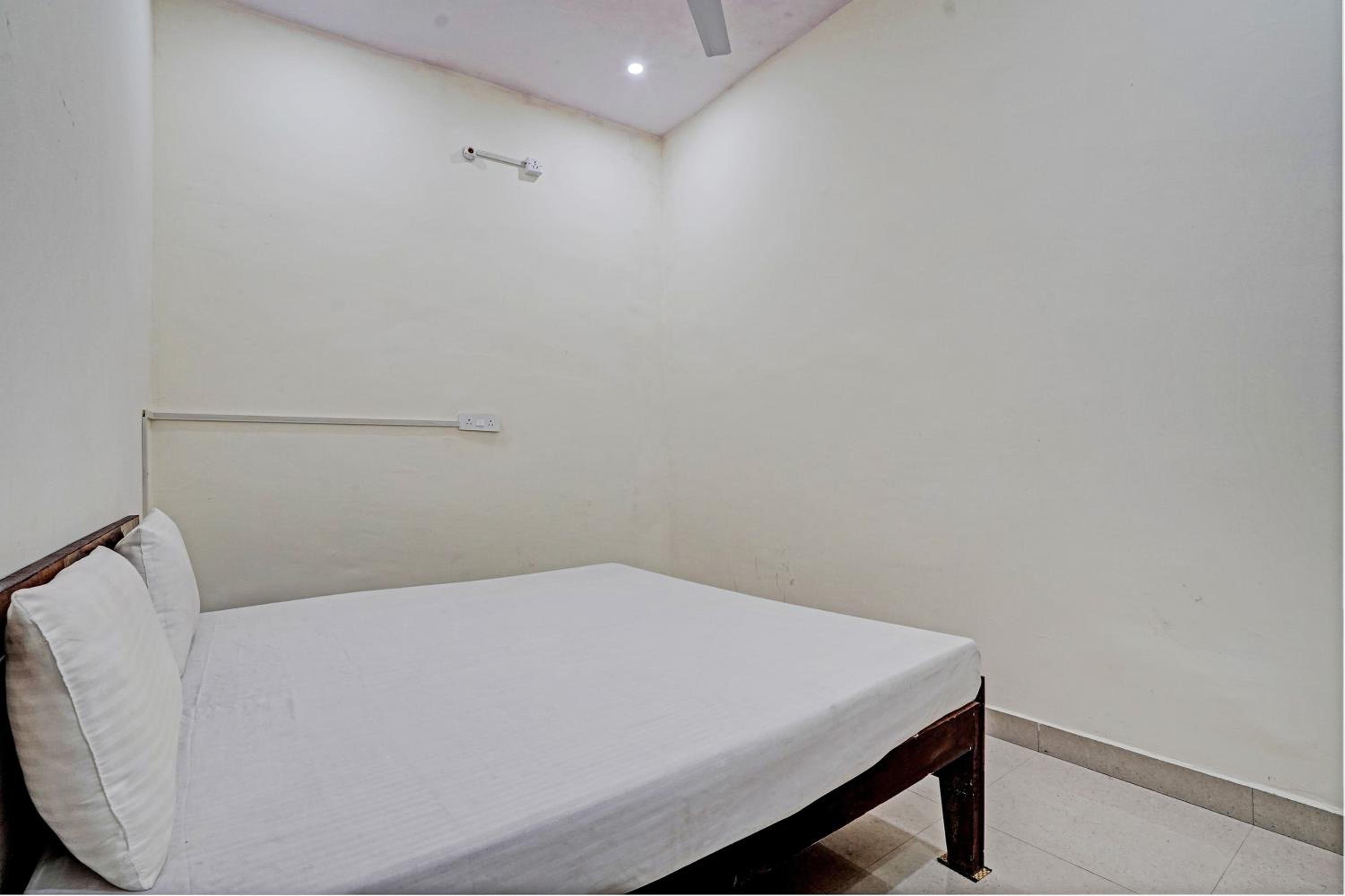 Hotel O Diamond Guest House view 5