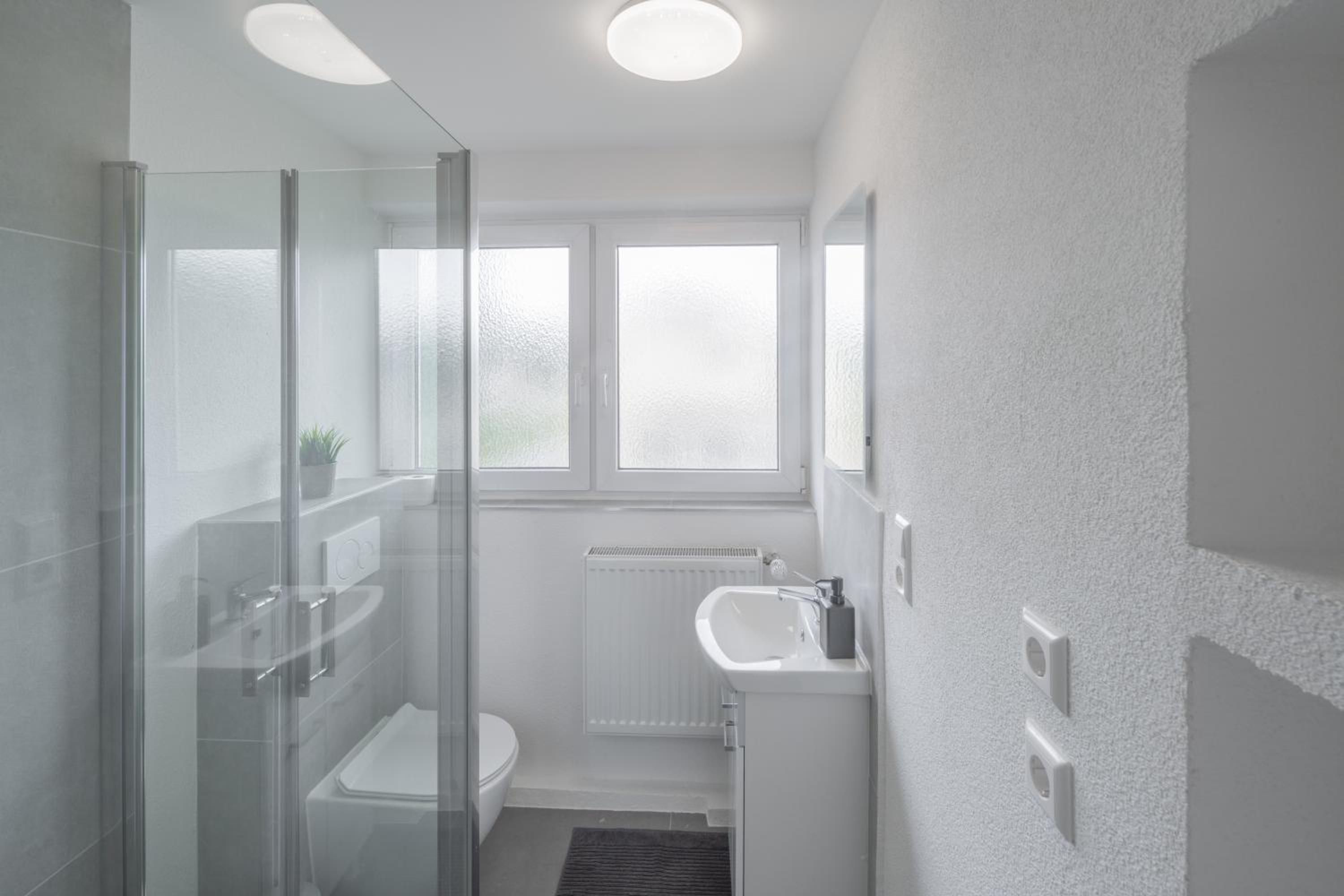 WORK&SLEEP Moderne Apartments in Villingen Schwenningen - Einzelbetten, TV, Bettwäsche & Handtücher, WLAN