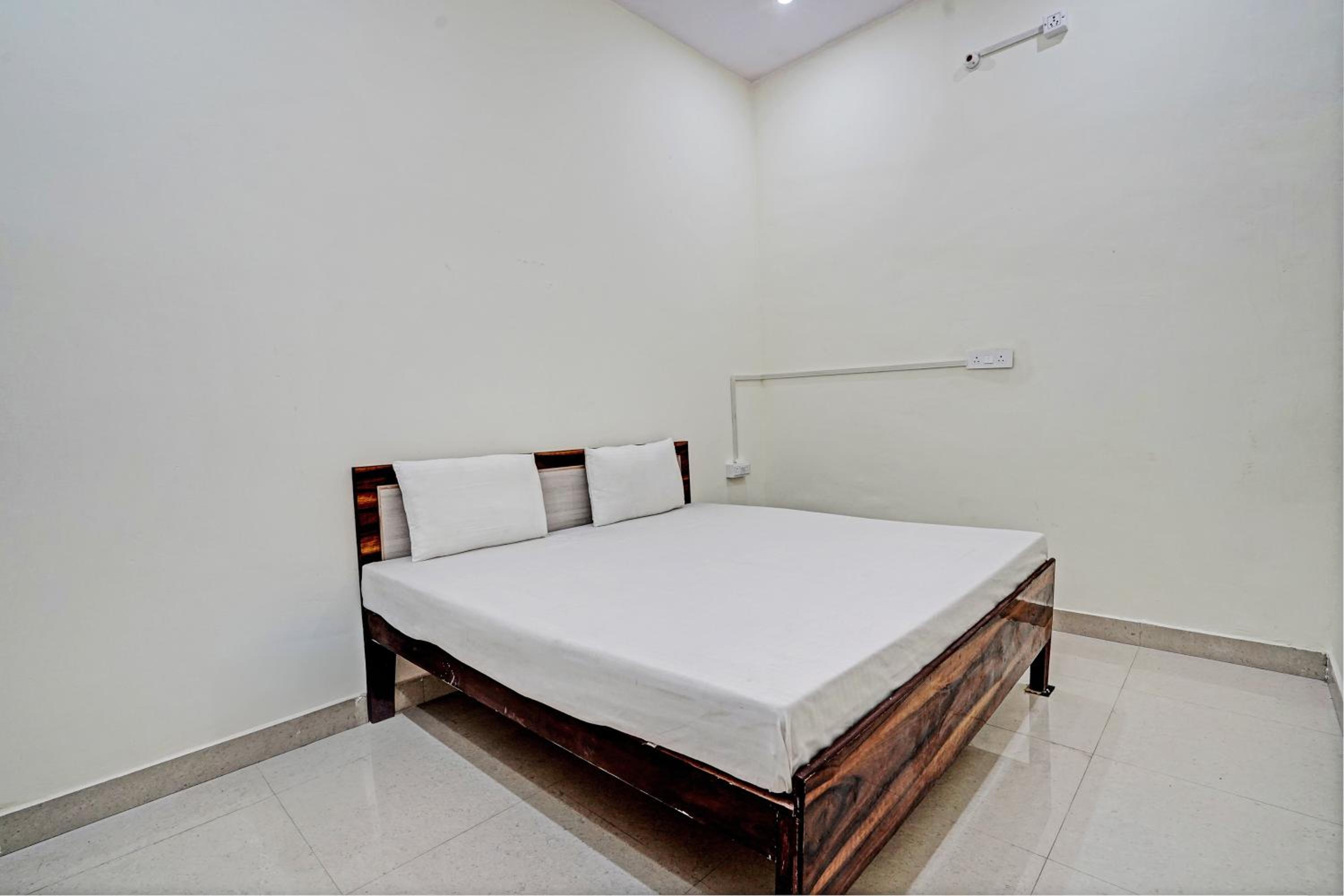 Hotel O Diamond Guest House view 3