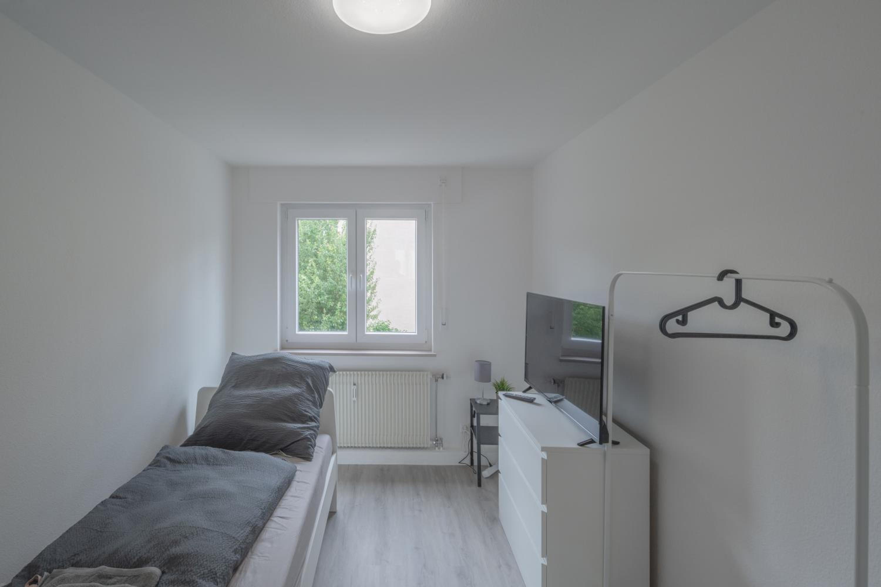WORK&SLEEP Moderne Apartments in Villingen Schwenningen - Einzelbetten, TV, Bettwäsche & Handtücher, WLAN