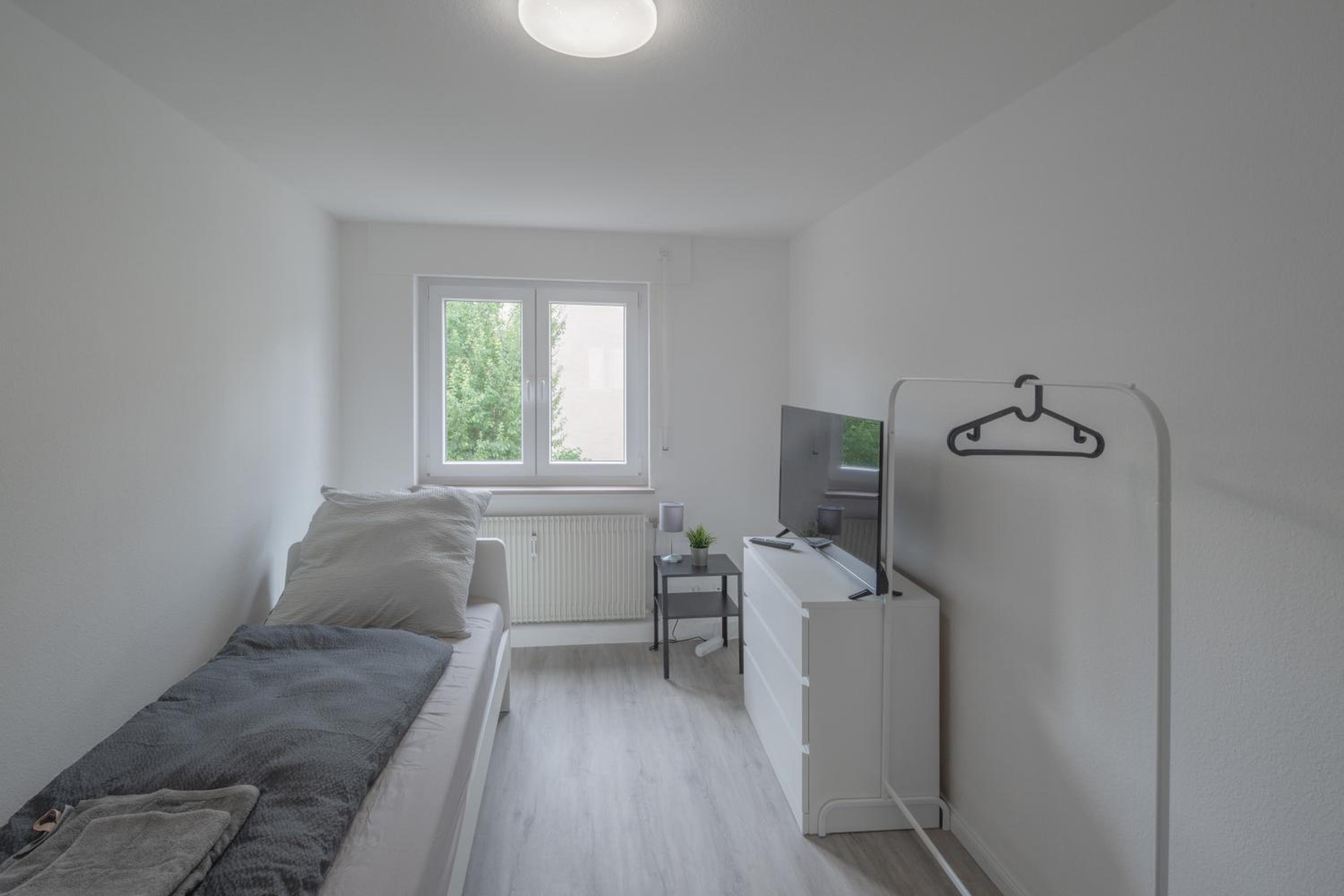 WORK&SLEEP Moderne Apartments in Villingen Schwenningen - Einzelbetten, TV, Bettwäsche & Handtücher, WLAN