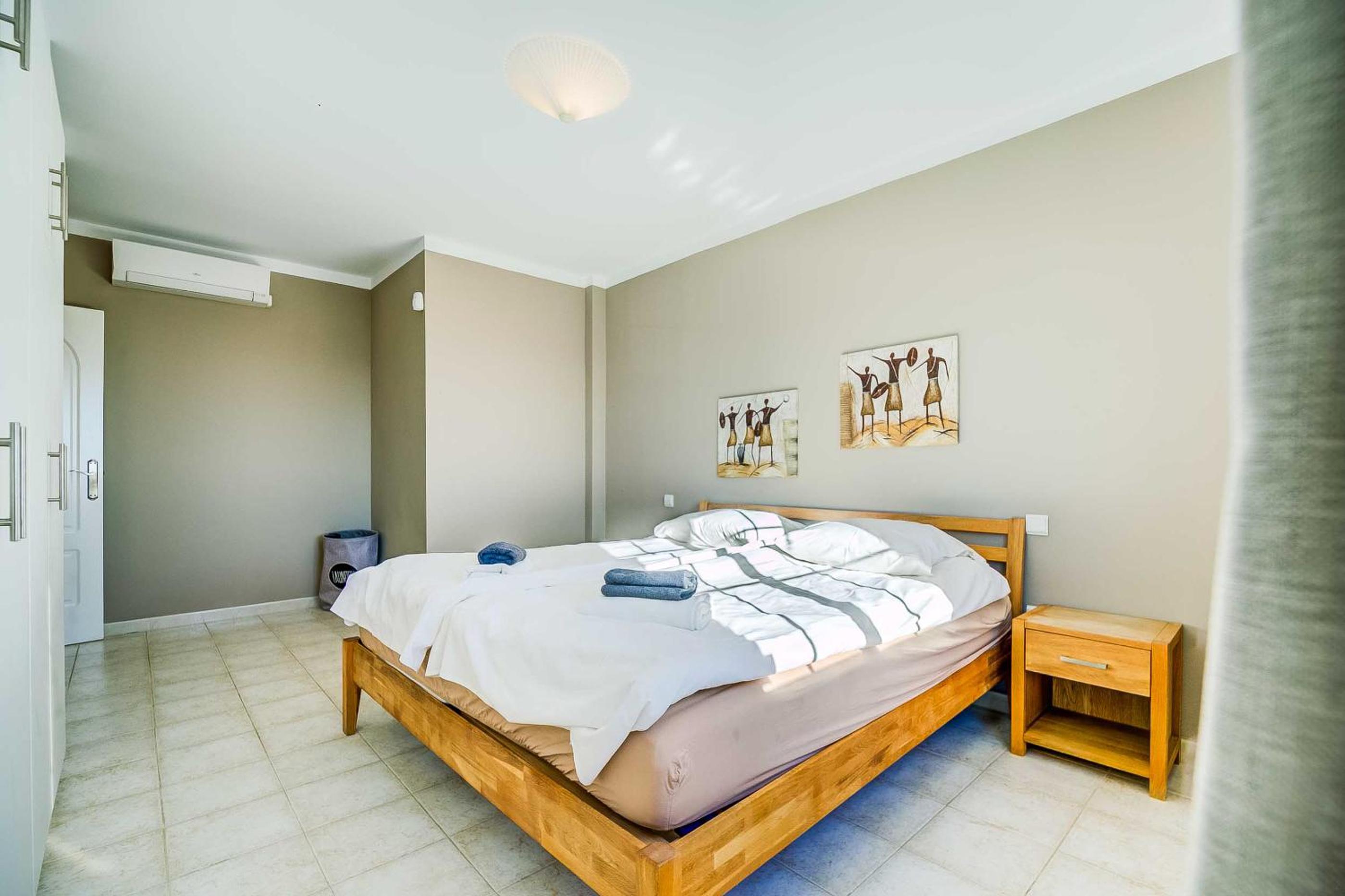 108-Villa, 2 Minutes Walk to the beach, Heated pool