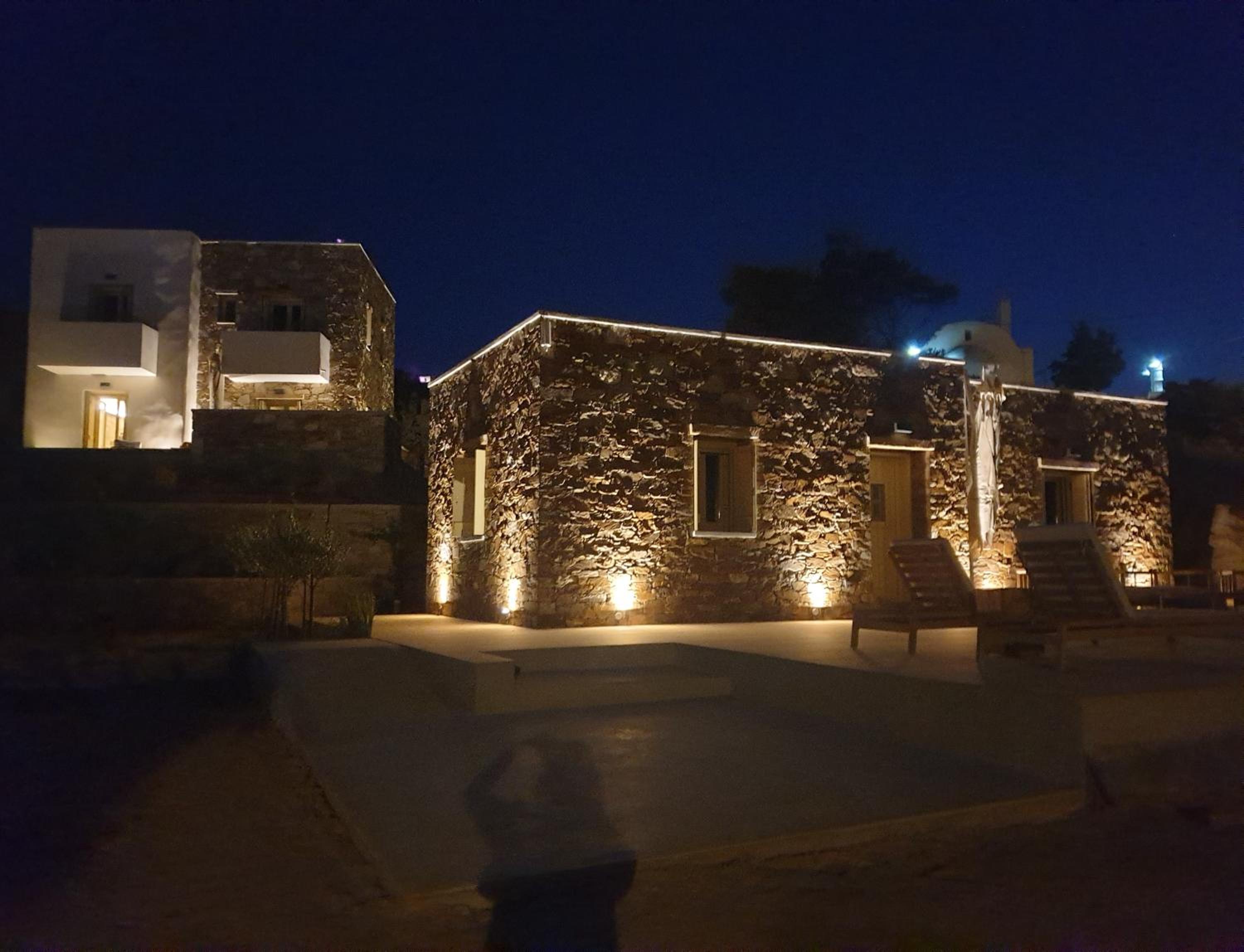 Agiannirema Ios Houses
