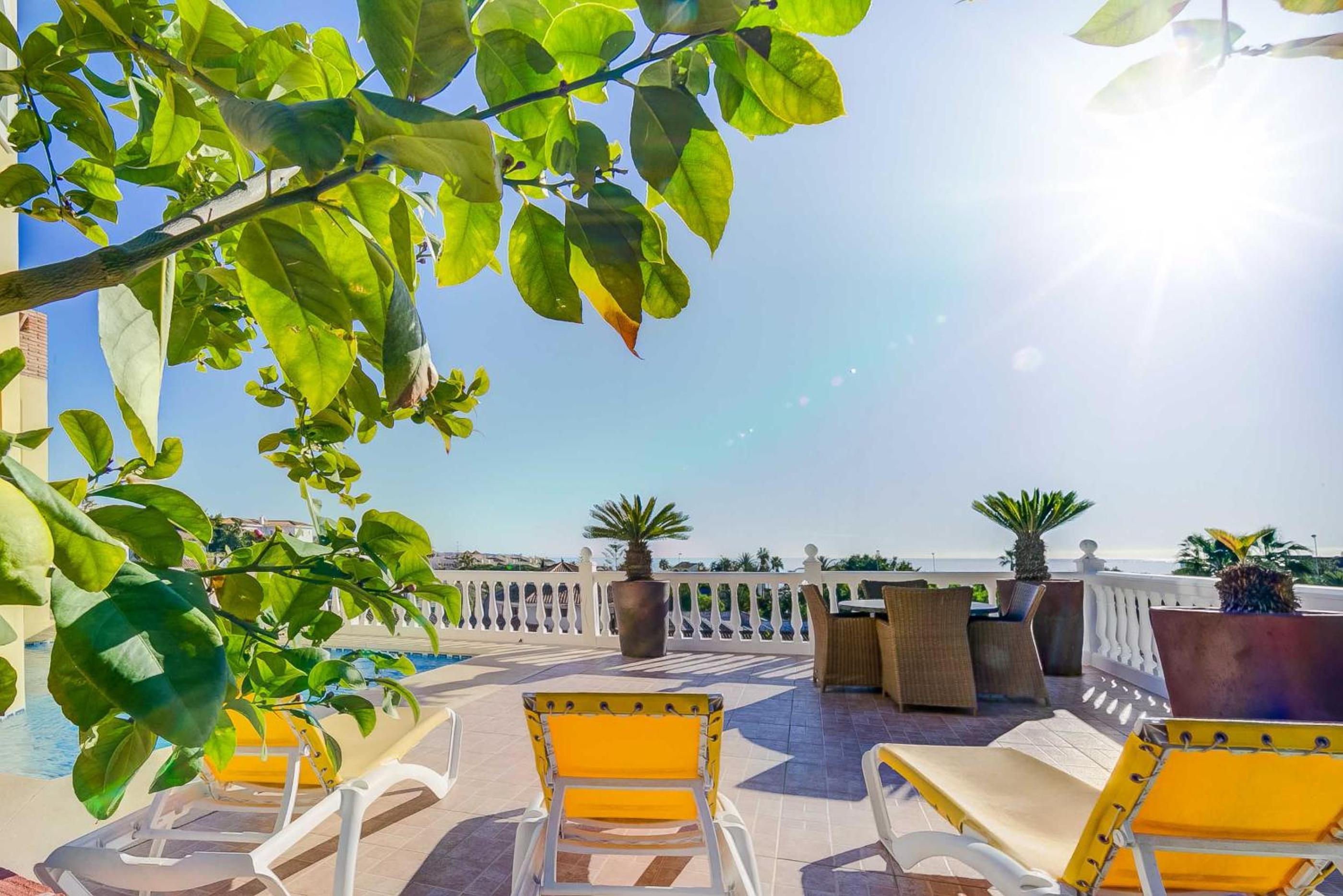 108-Villa, 2 Minutes Walk to the beach, Heated pool
