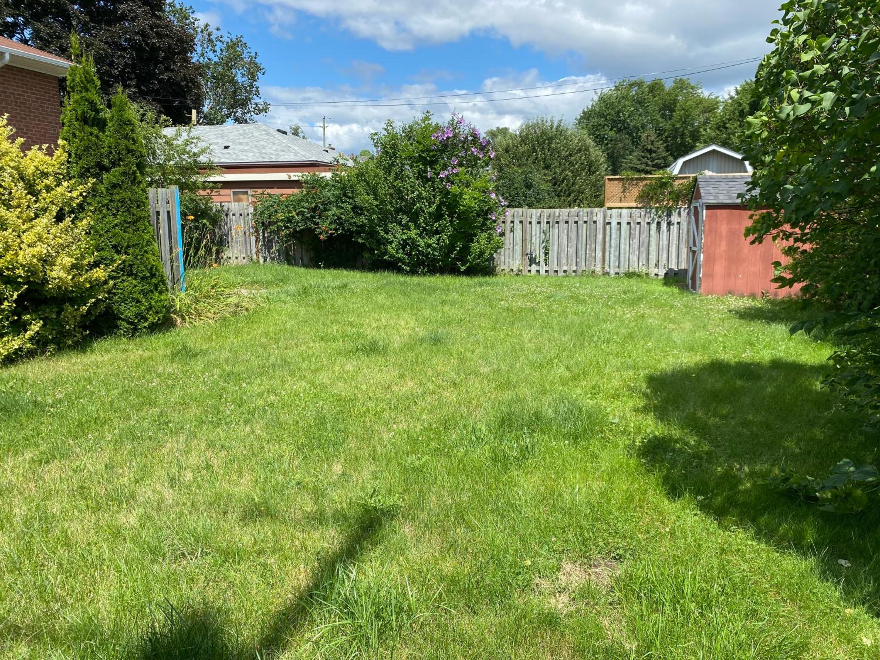 Affordable 4 Bedroom Home Near Hwy401