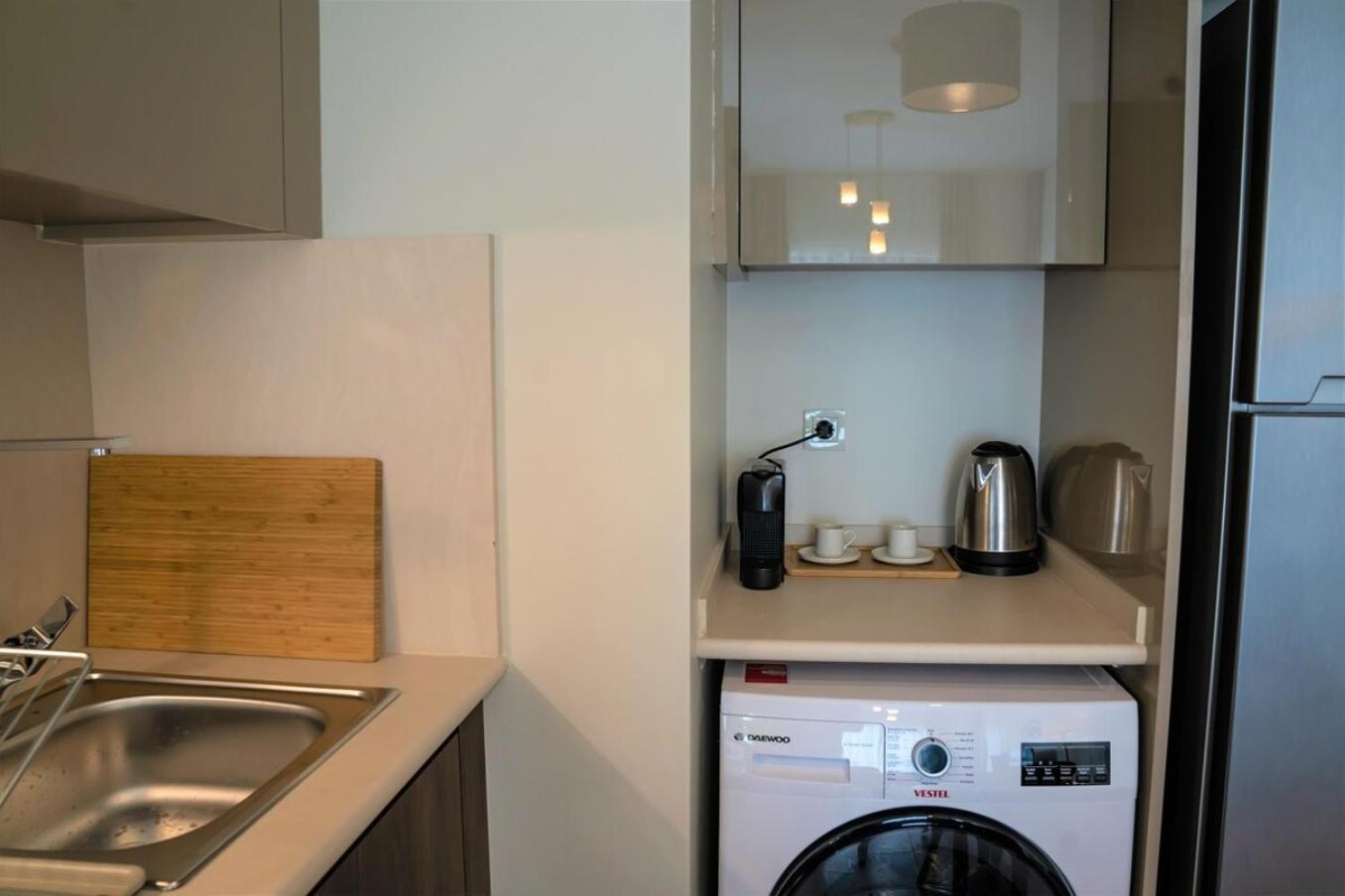 Charming and Cozy 1-Bedroom Explore the City