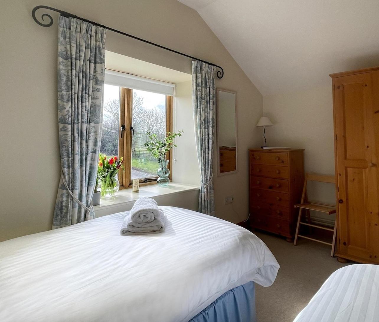 Cosy farm Cottage in charming peaceful village view 3