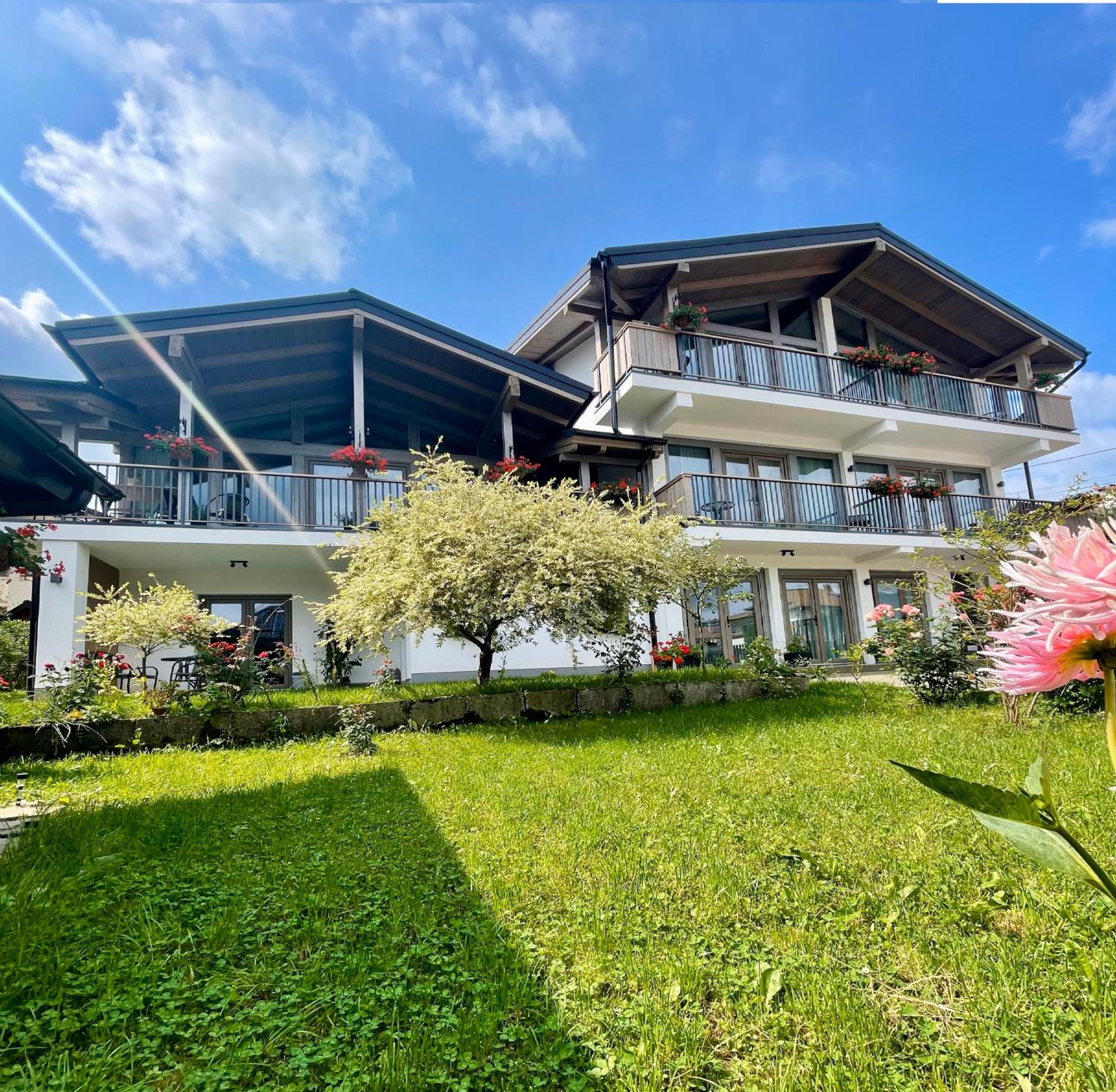 REY Chalet