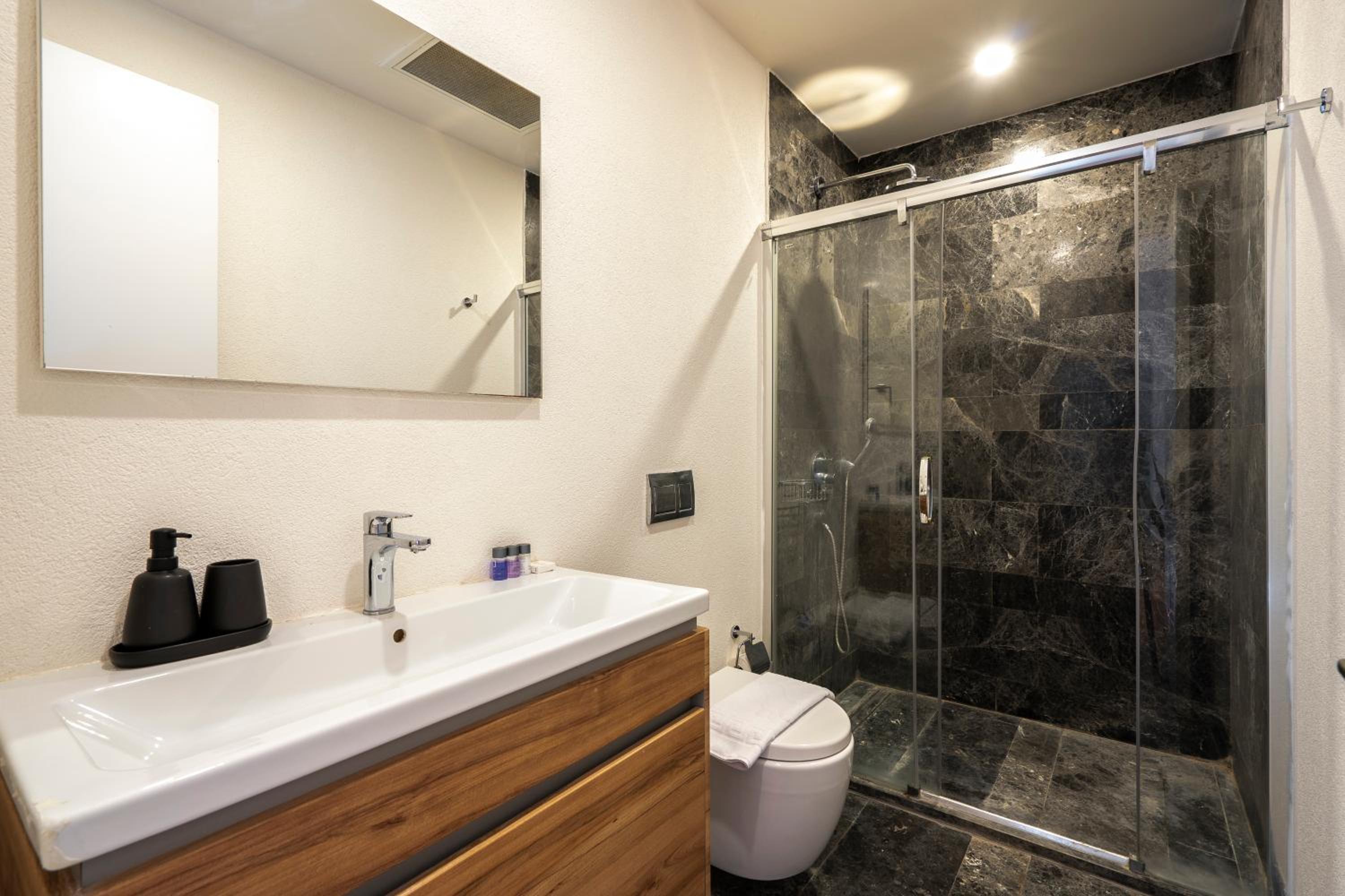 Rams Resort and BodRoomBnB