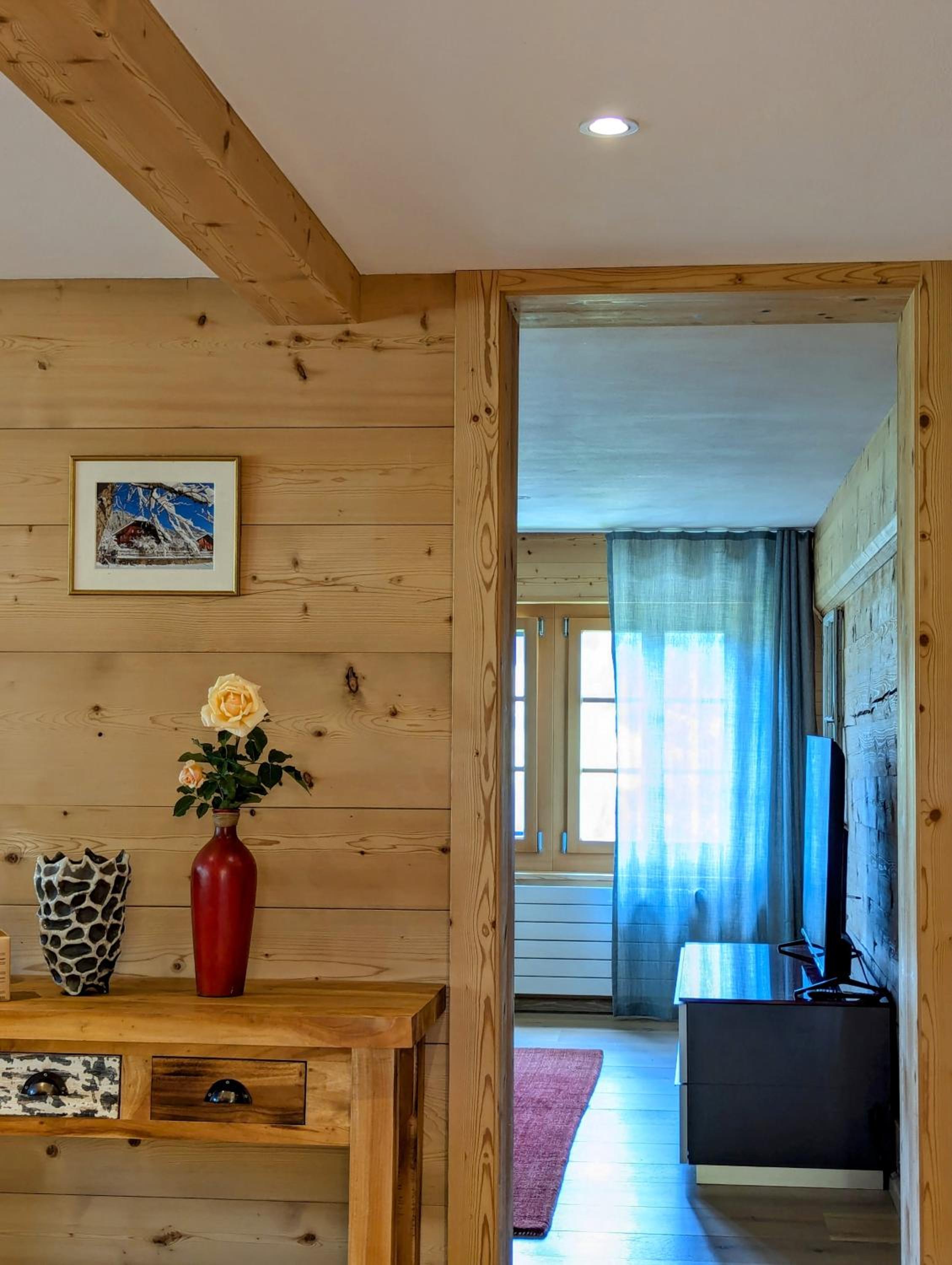 Swiss Mountain-Valley View Lodge
