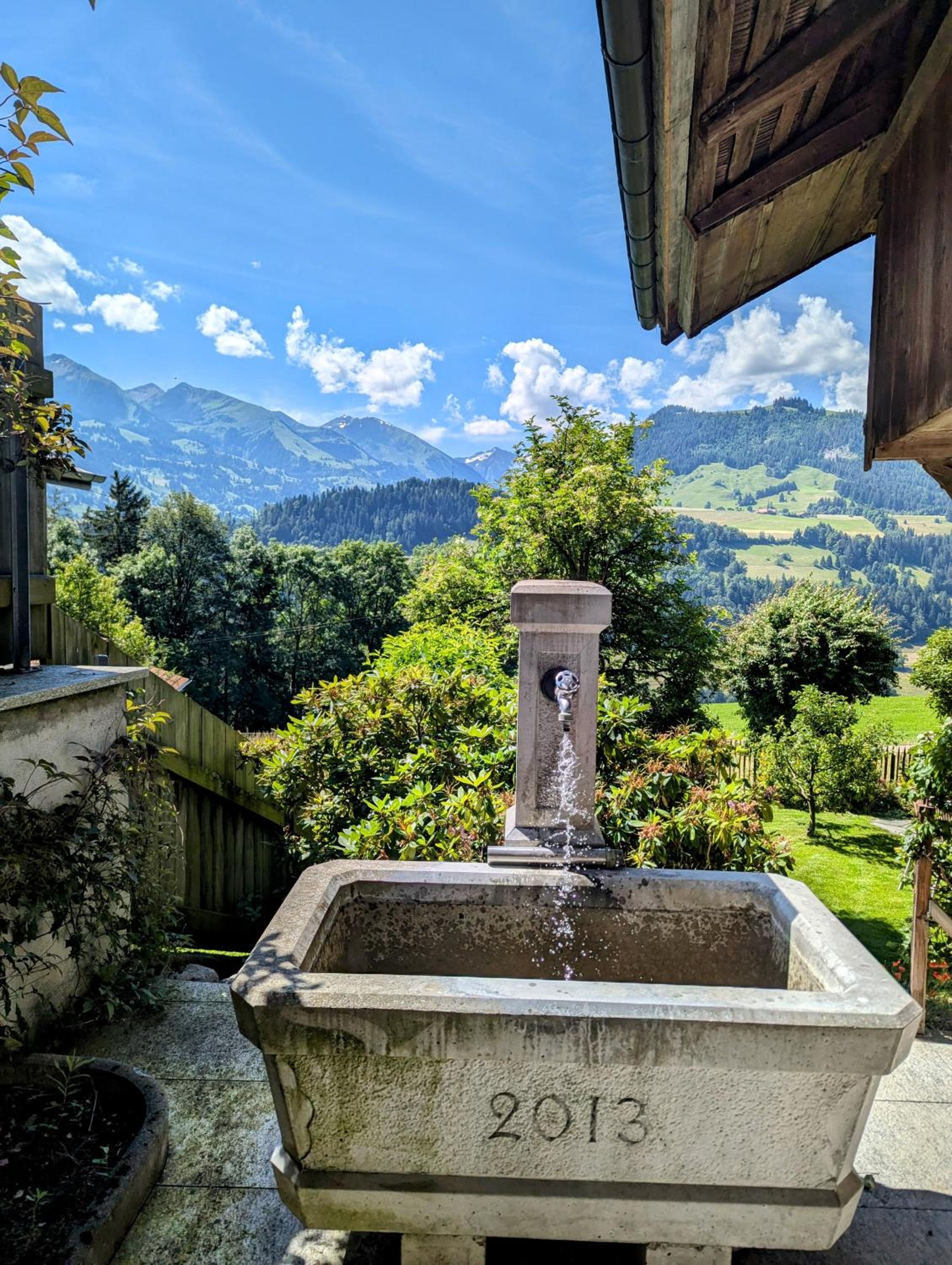 Swiss Mountain-Valley View Lodge