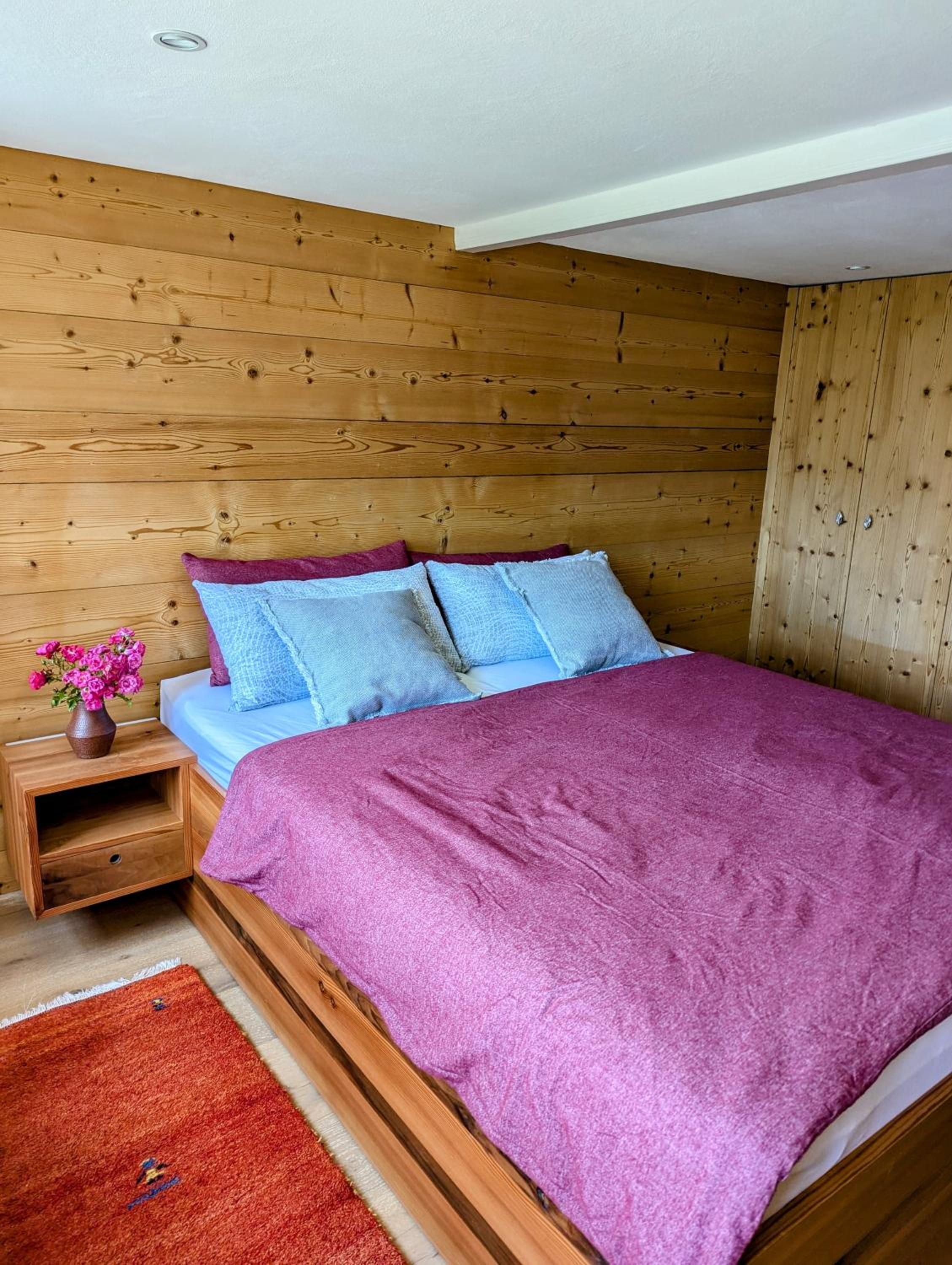 Swiss Mountain-Valley View Lodge