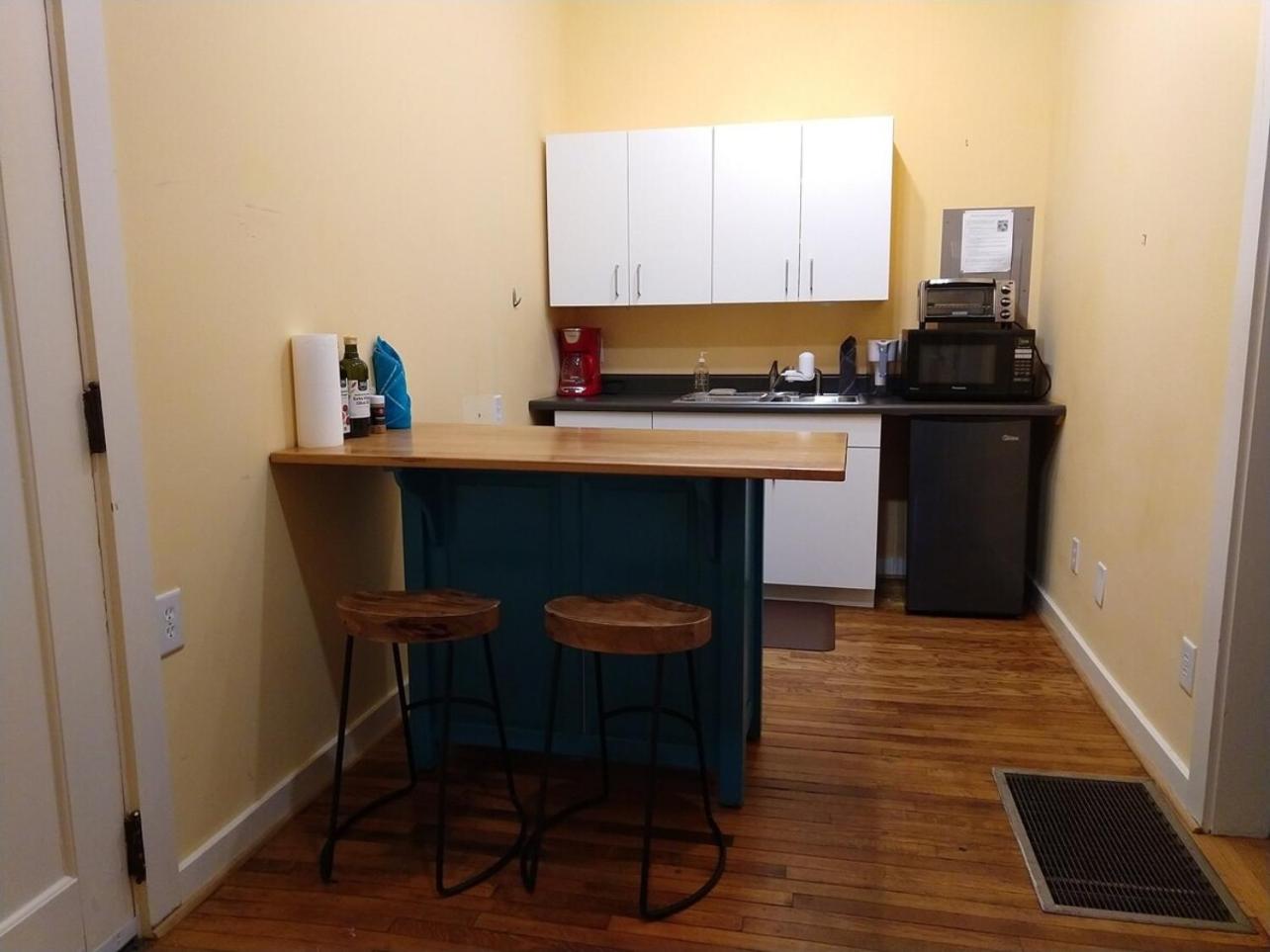 Spacious 3br Apt In Grand Old Home, Downtown Durham view 4