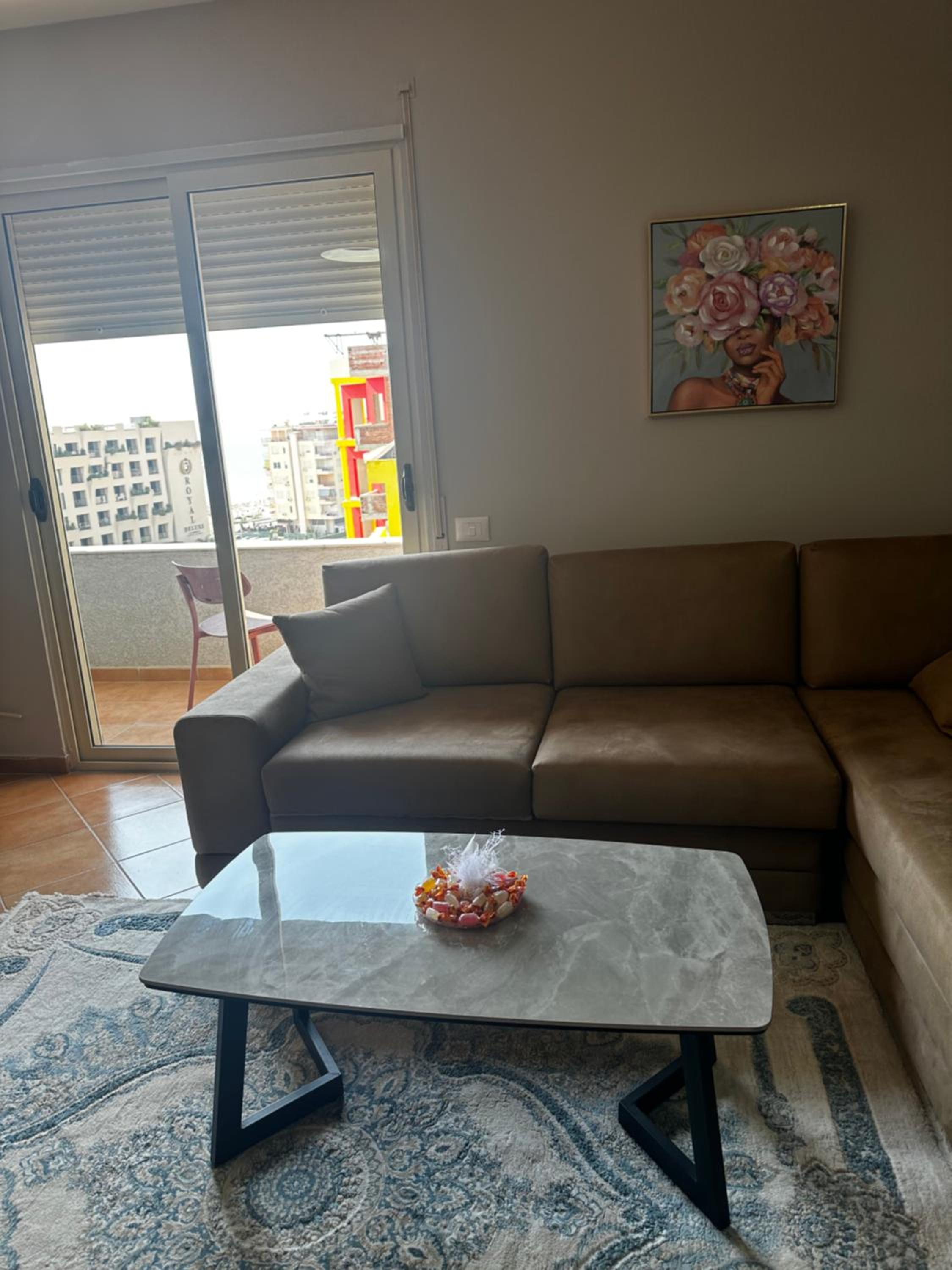 Dea Apartament Durrës, Golem