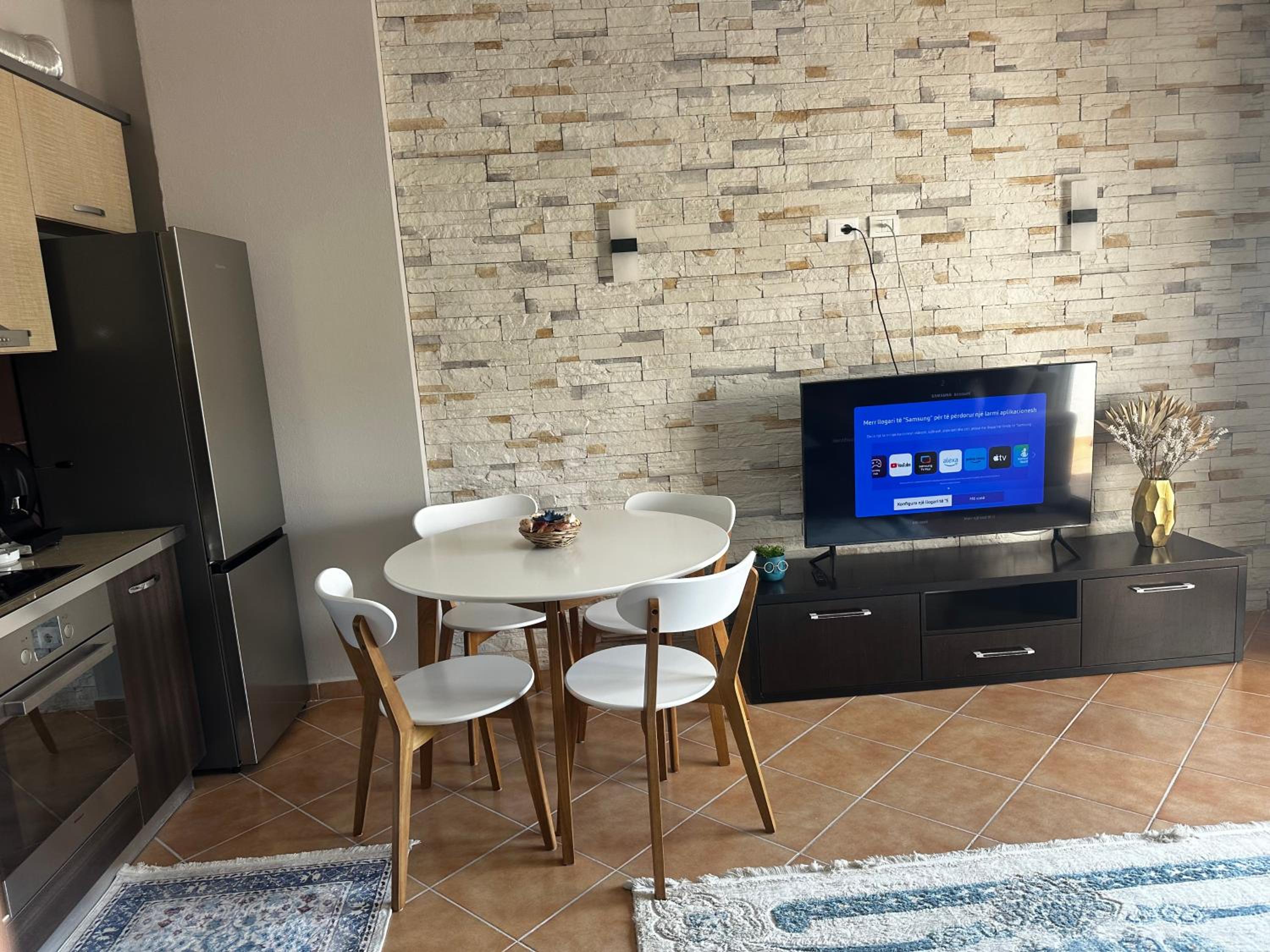 Dea Apartament Durrës, Golem