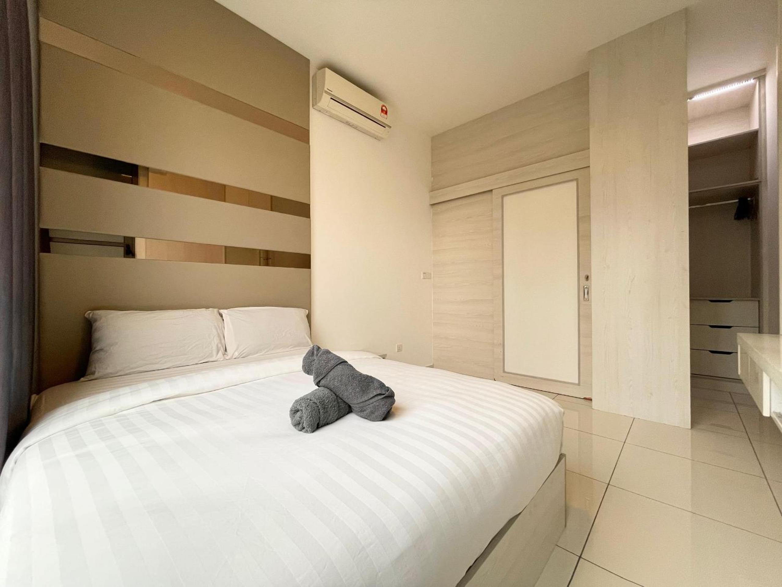 The Robertson-Bukit Bintang by PILLOWTALKS