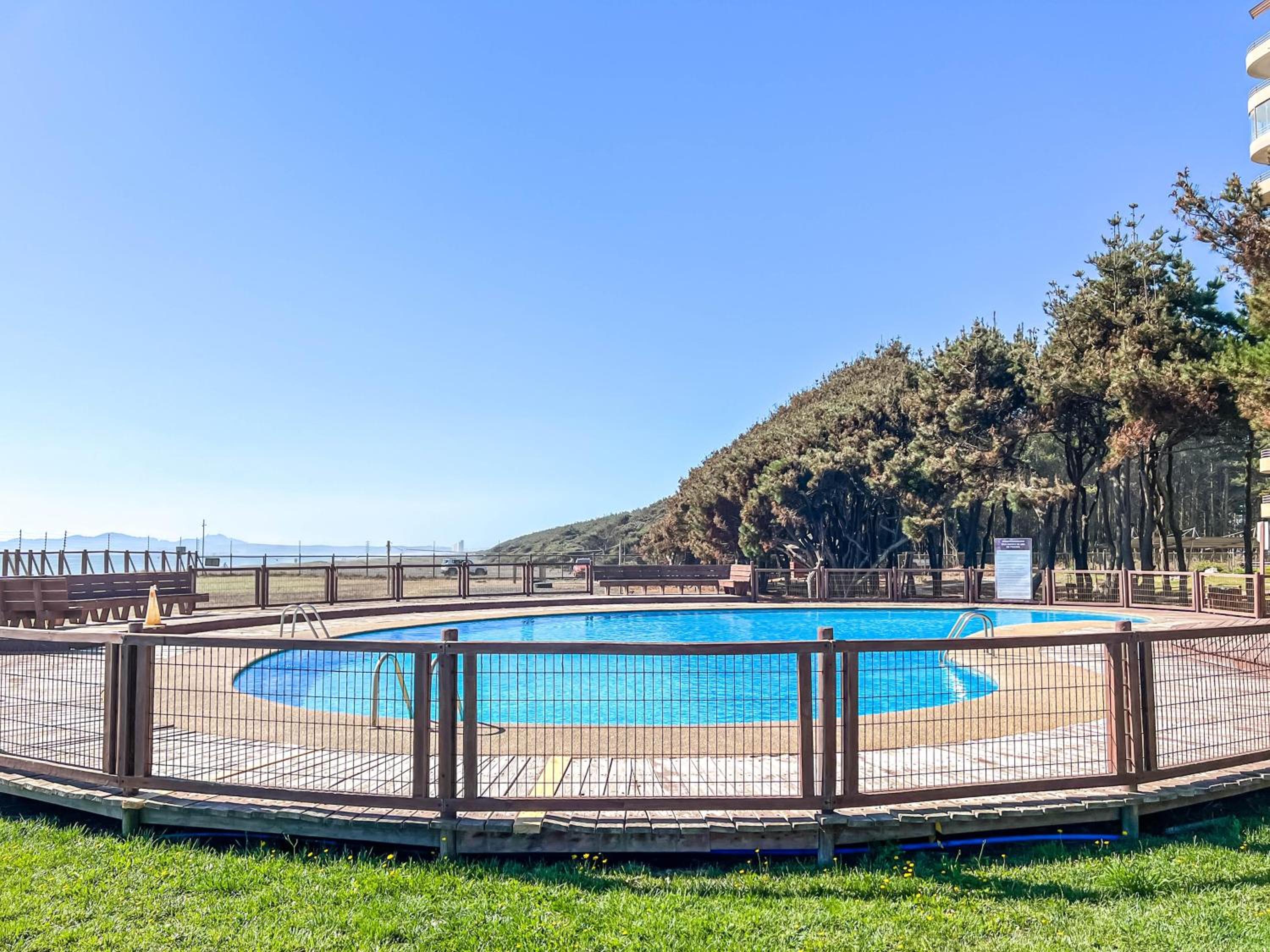 Depto con acceso a playa privada