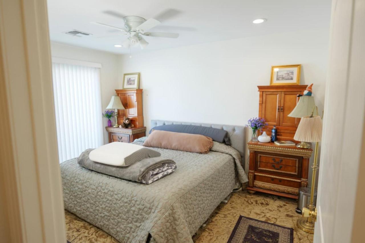 7 bedroom home with fenced yard view 4