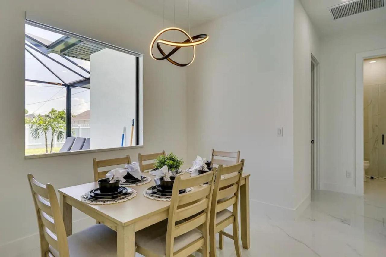 4 bedrooms Fenced yard Pool tvs in all rooms view 3