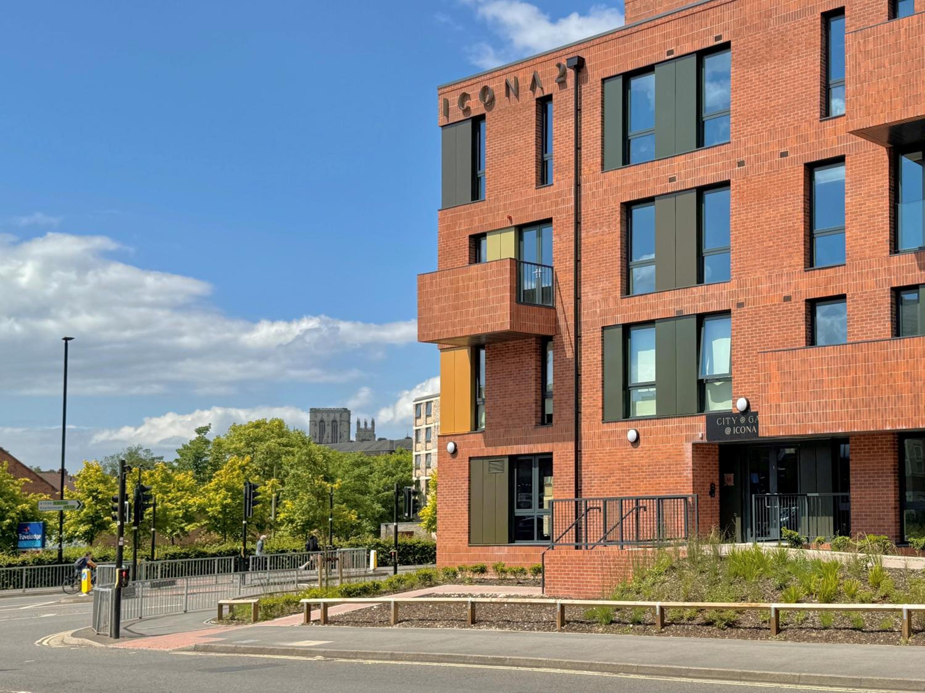 Apartment 44 Citygate Sleeps 4 view 5