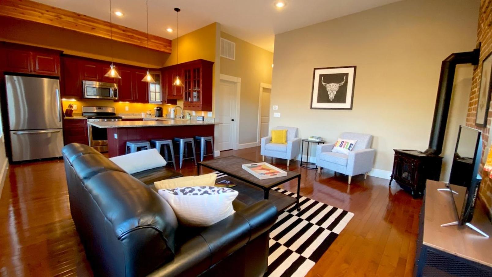 Ednas Place, Downtown Salida view 5