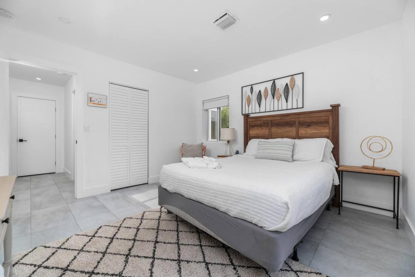 The Downtown Retreat 1