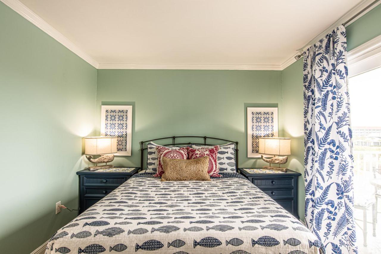 Whales Tale Sandcastle West B21 view 4
