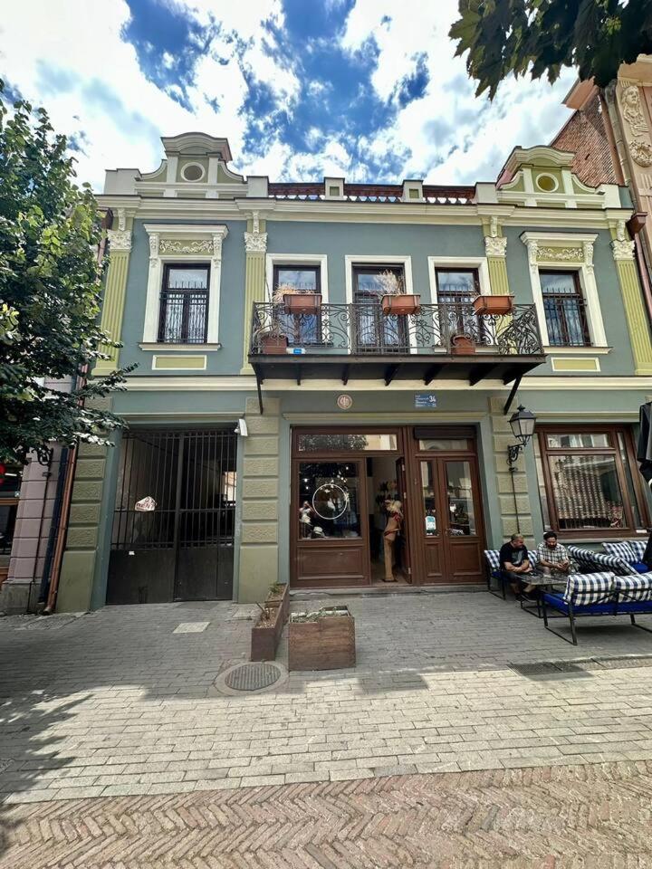 Heart of Tbilisi Haven - Modern 1-BR Retreat view 3