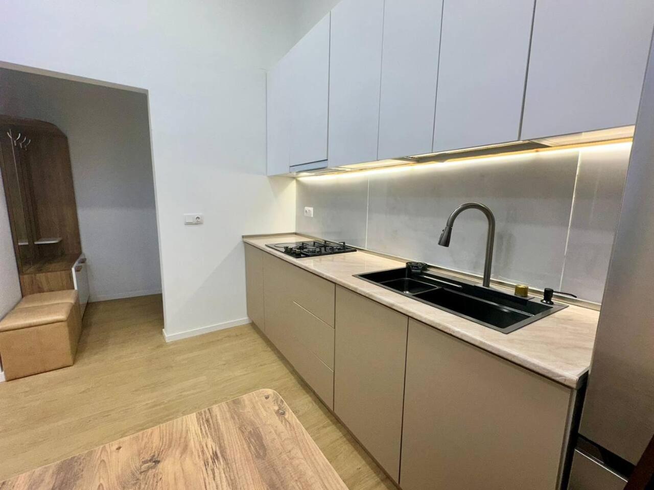 Heart of Tbilisi Haven - Modern 1-BR Retreat view 5