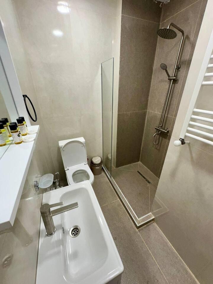 Tbilisi Chronicles - cosy 1BR unit view 5