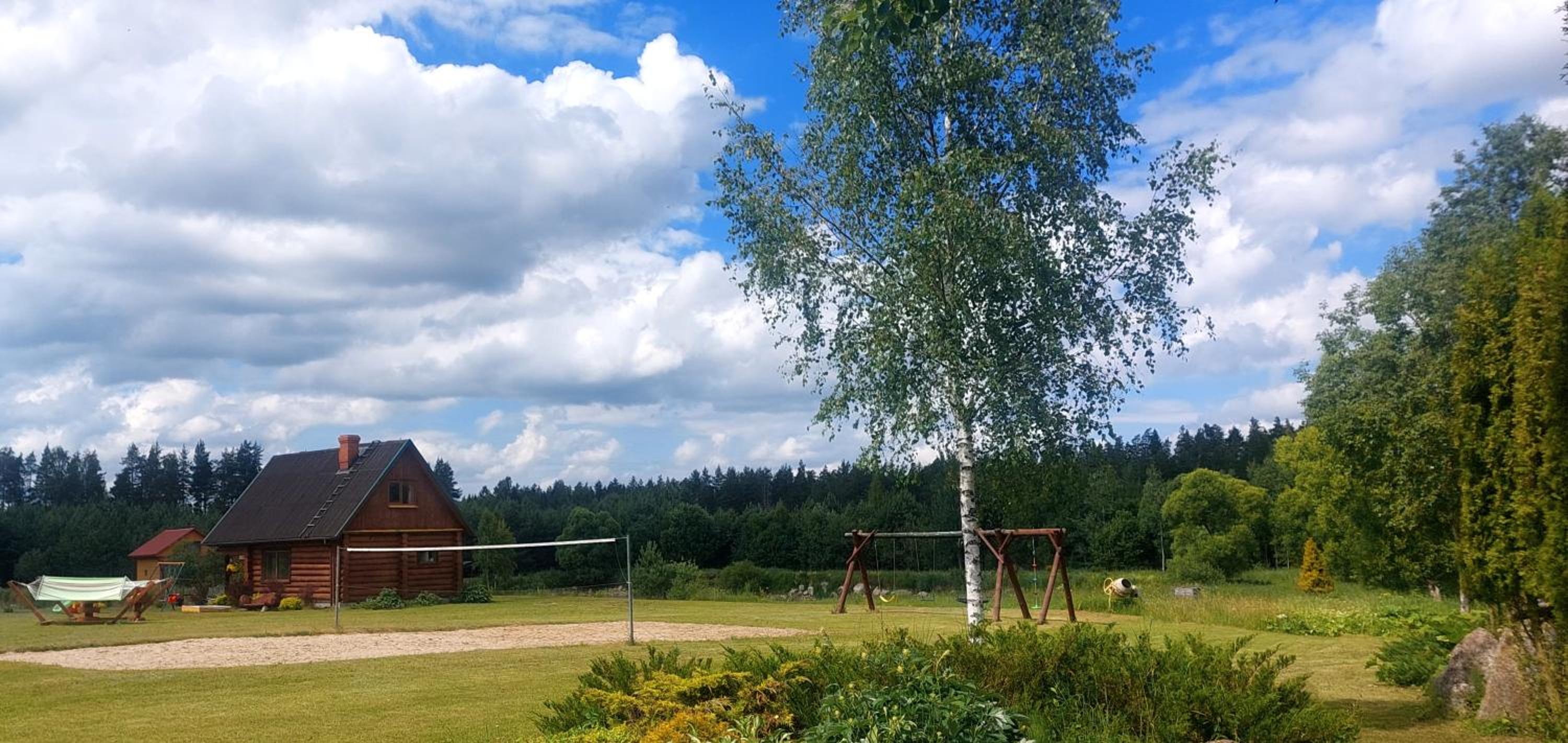 Viesu māja Bezdelīgas