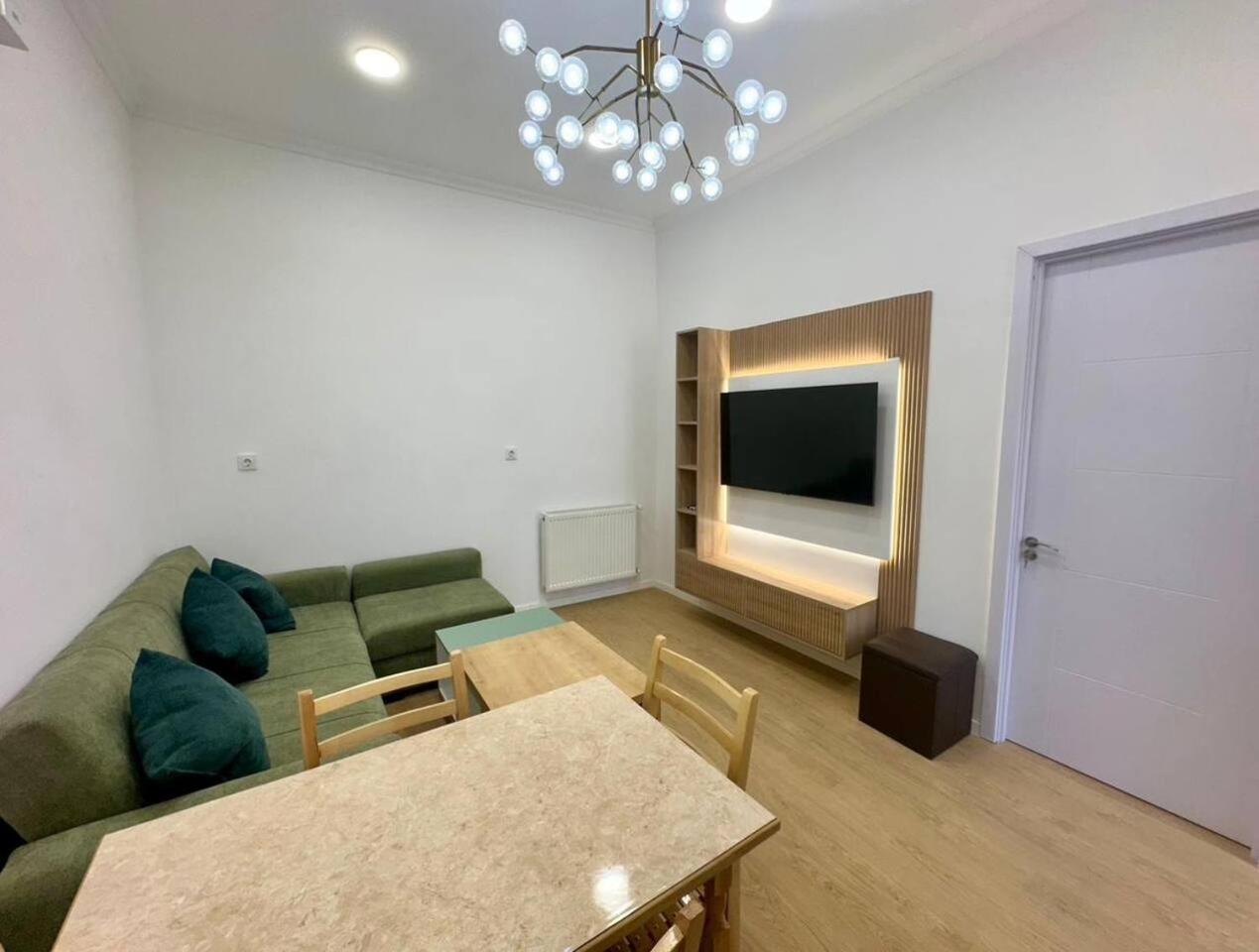 Timeless Treasures - 1-BR in Historic Tbilisi view 2