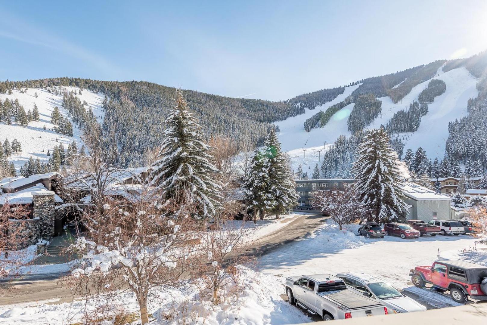 Ketchum Vacations - Greyhawk Condo 09 - Property Image 3