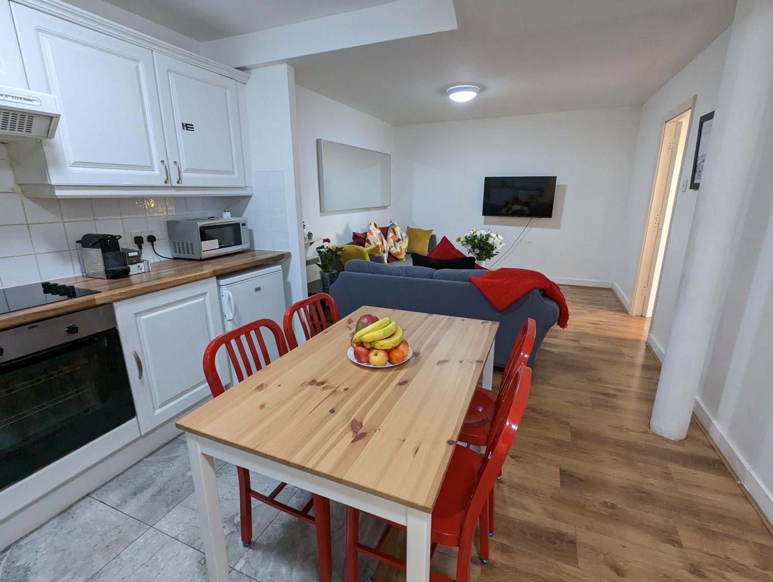 Spacious 3-Bed Apt in Dublin Center