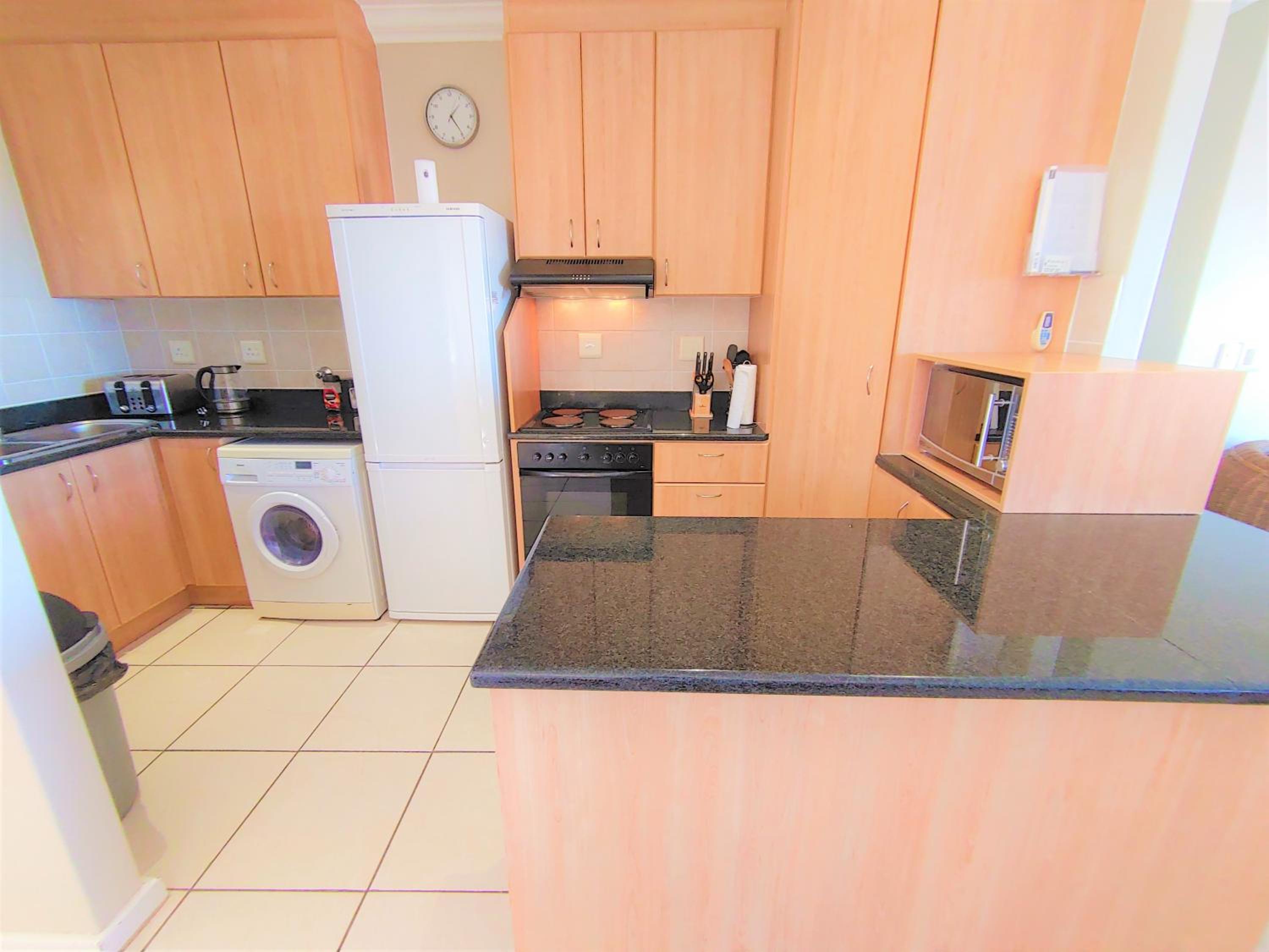 Santiago Bay Self-Catering Apartment in Capricorn Beach Estate, Muizenberg, close to the beach