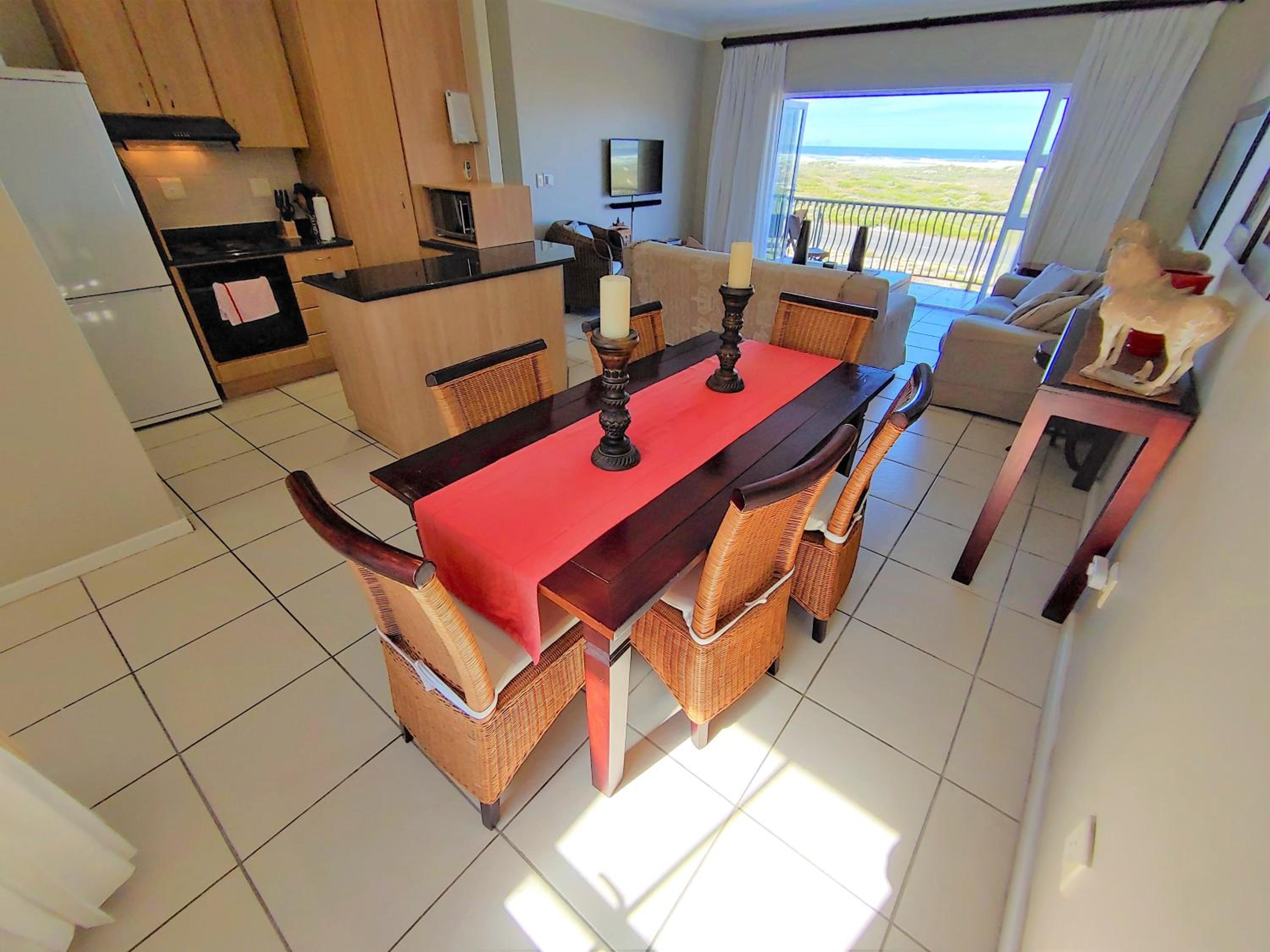 Santiago Bay Self-Catering Apartment in Capricorn Beach Estate, Muizenberg, close to the beach