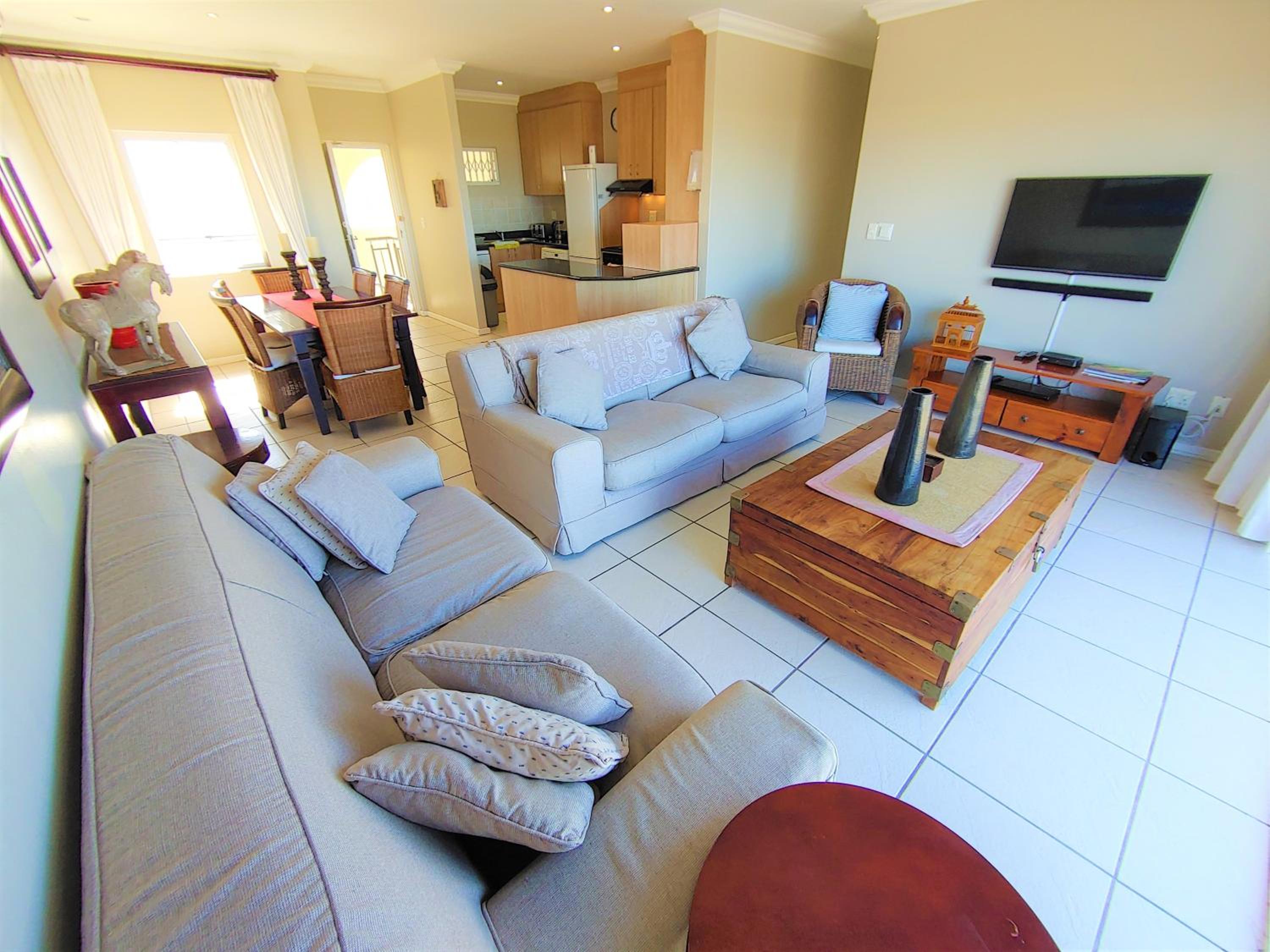 Santiago Bay Self-Catering Apartment in Capricorn Beach Estate, Muizenberg, close to the beach