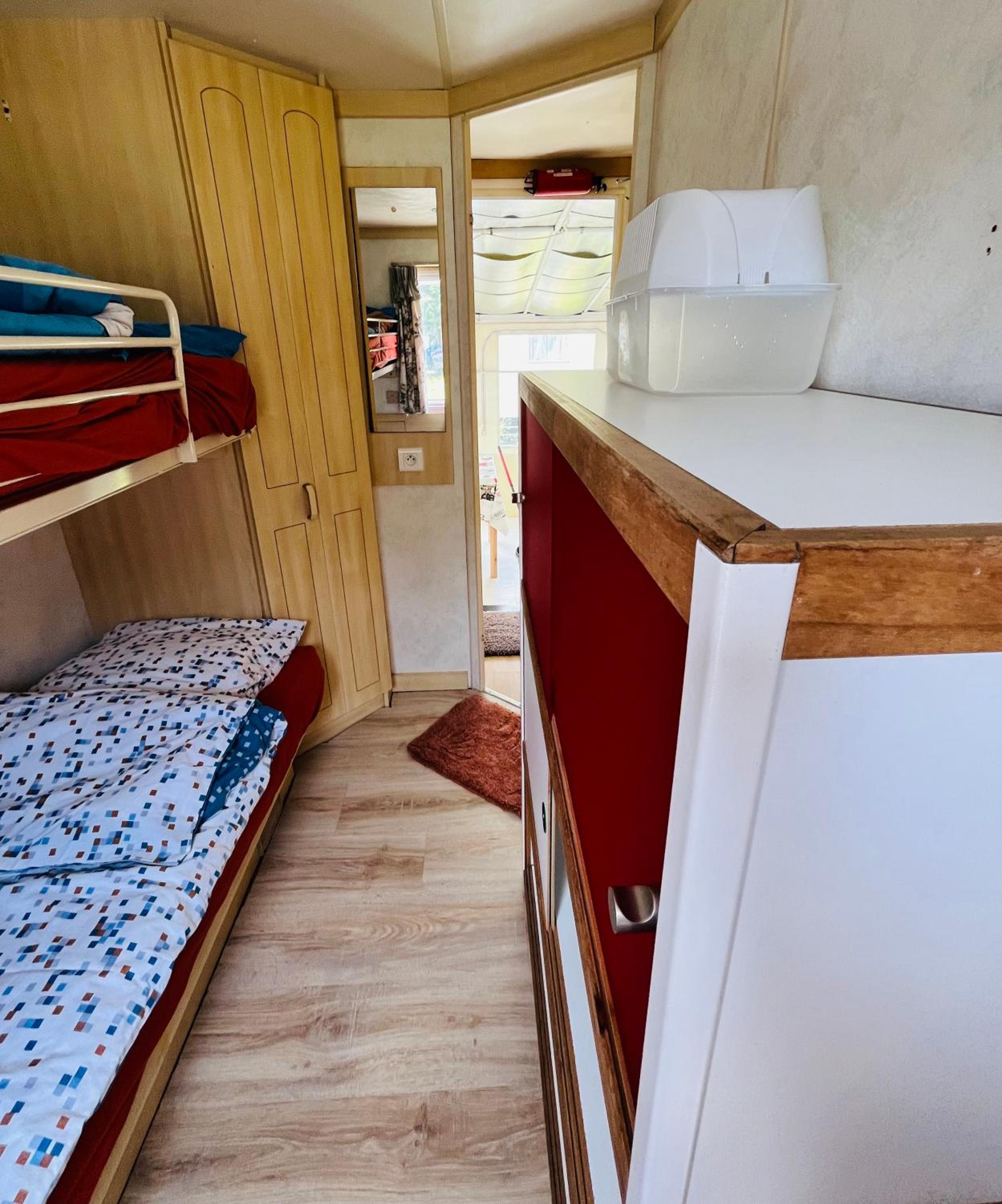 Caravane en pleine nature ferme proche de tout