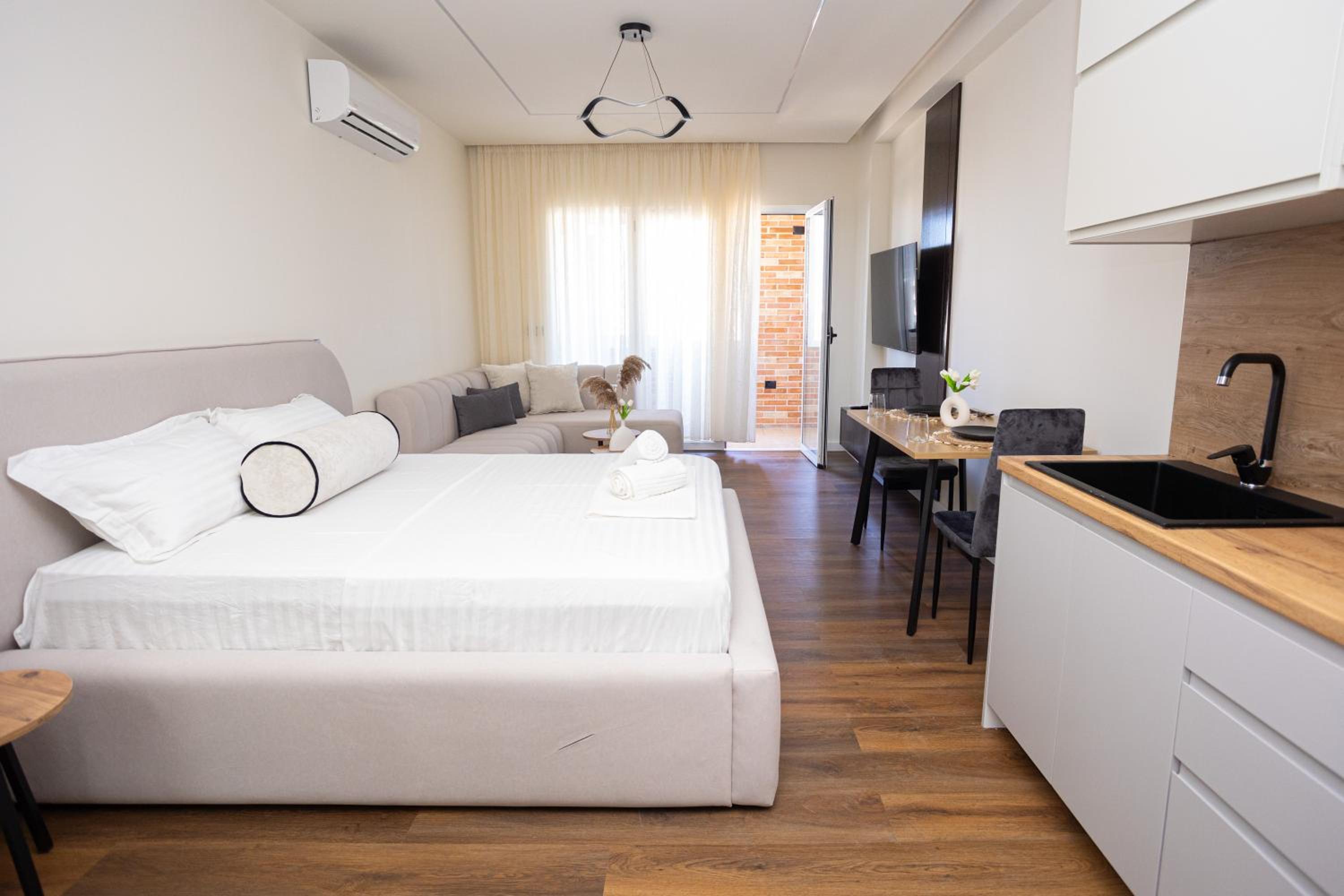 Iunn apartments